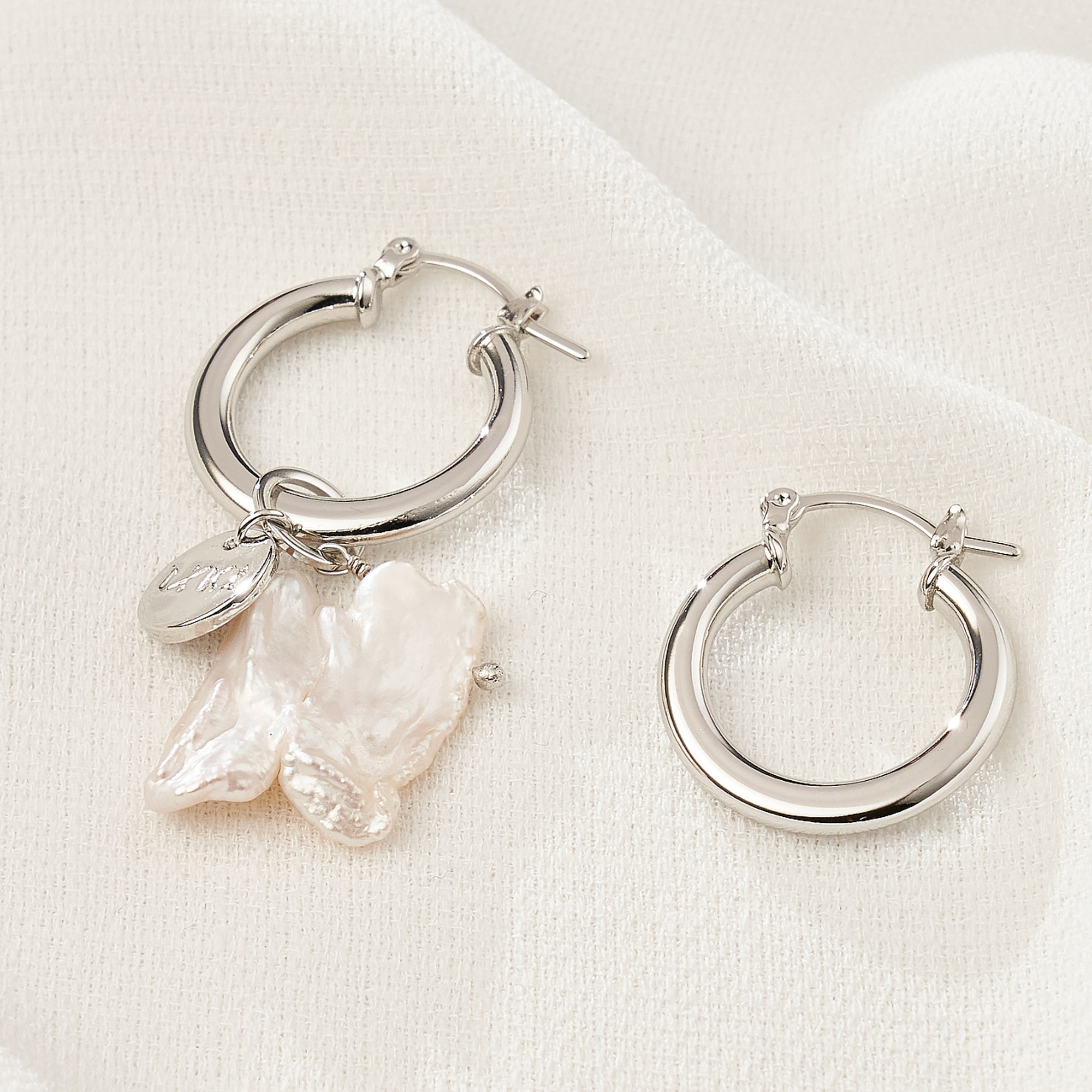 Brinco Debora Banho Ródio Branco