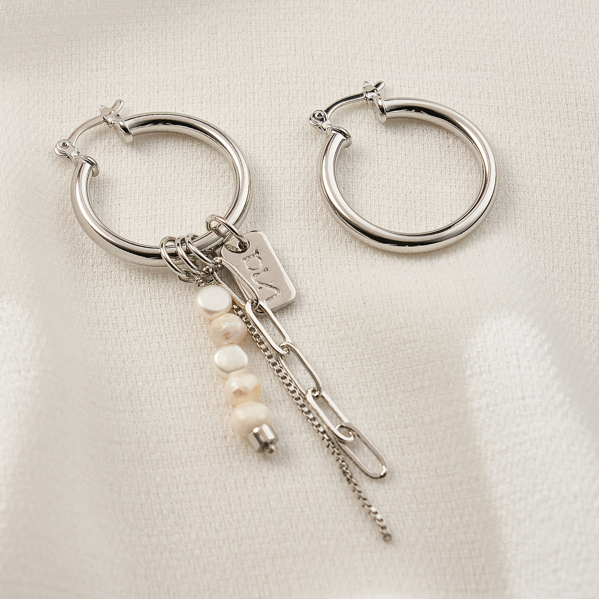 Brinco Fabiana Banho Ródio Branco