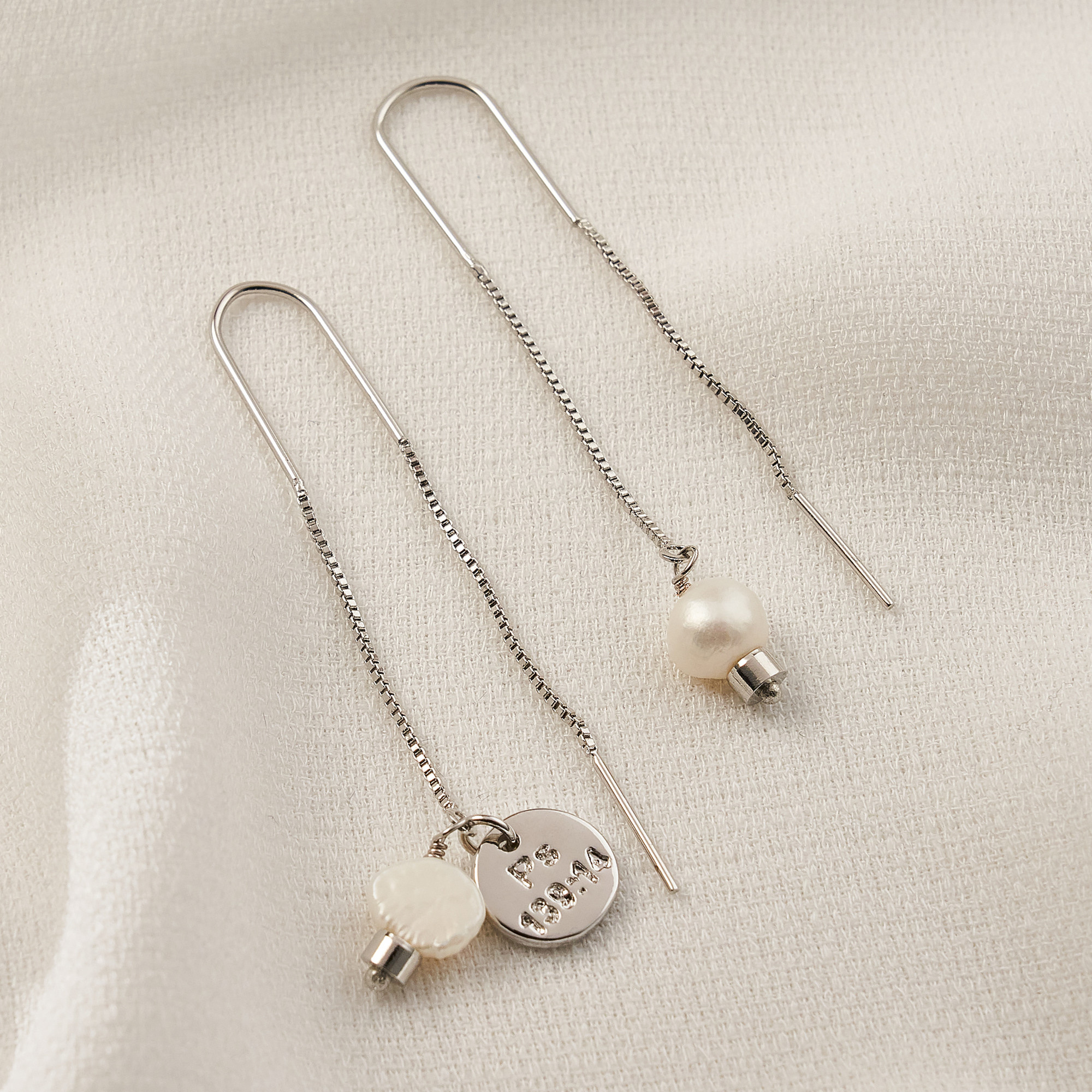 Brinco Megan Banho Ródio Branco