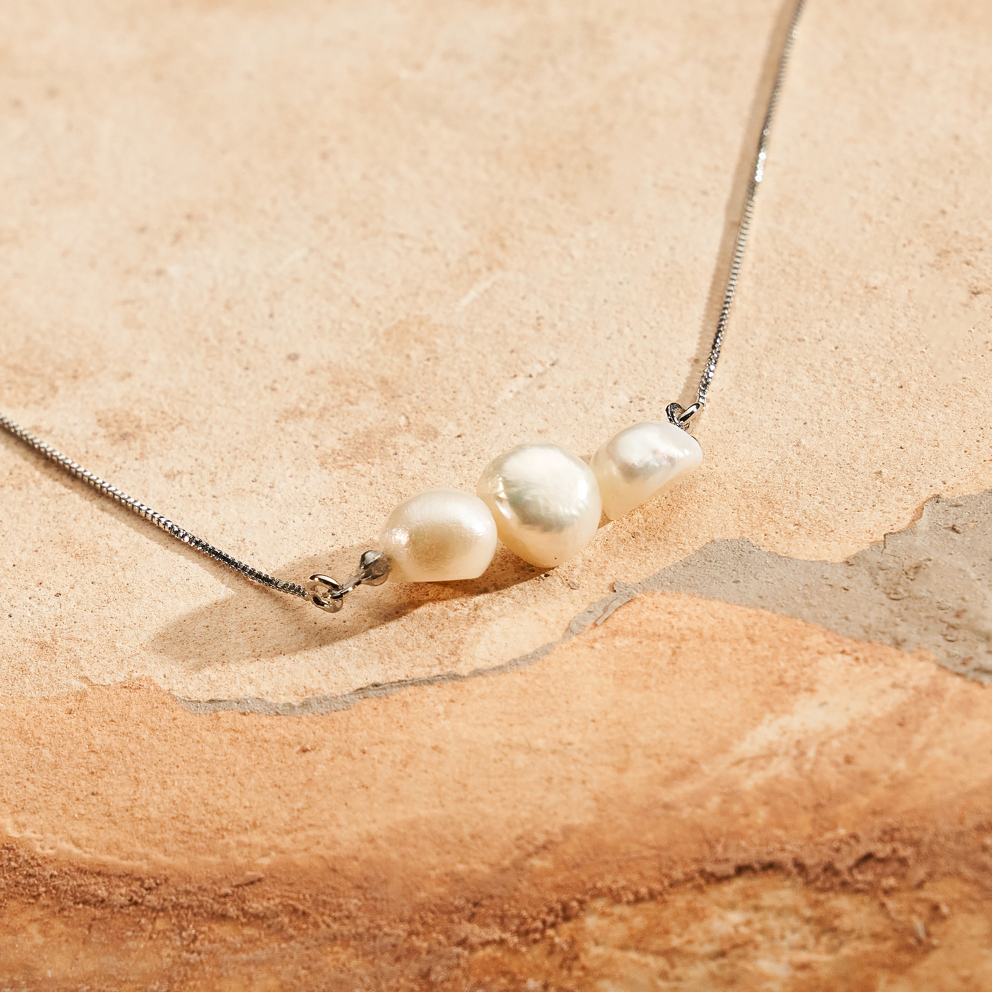 Colar Miriam Banho Ródio Branco