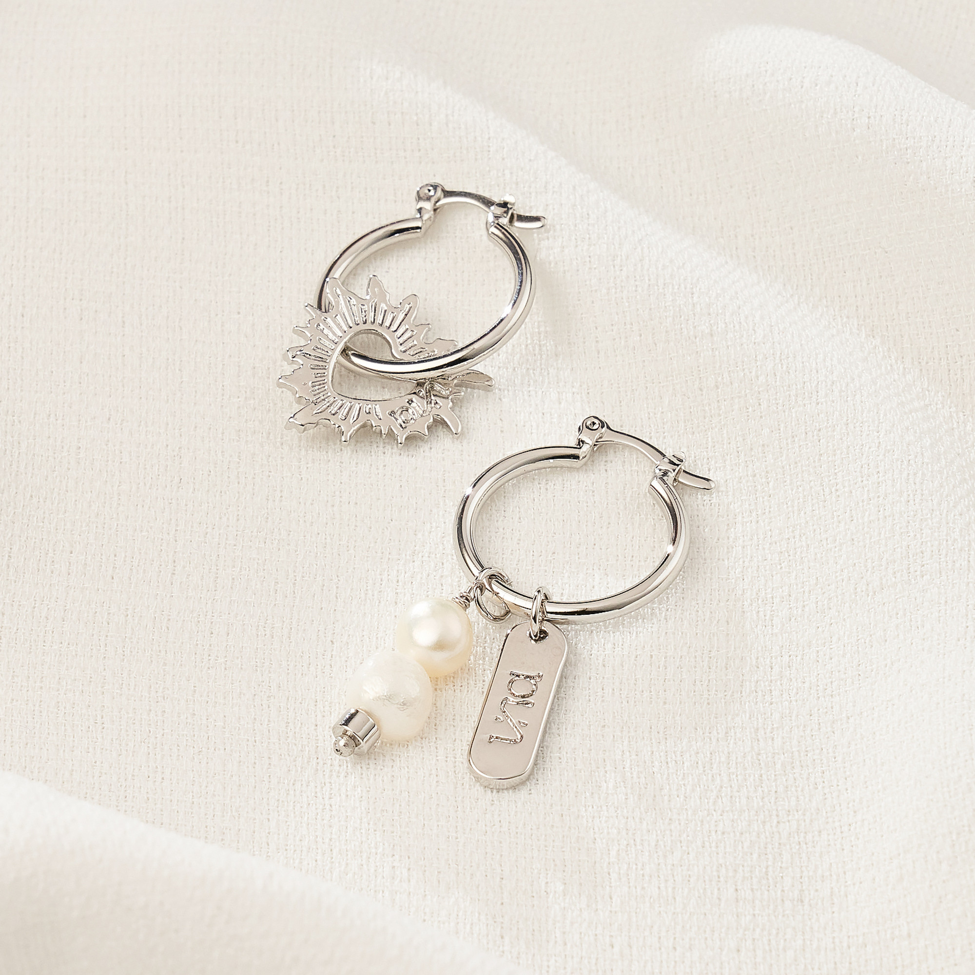 Brinco Suzy Banho Ródio Branco