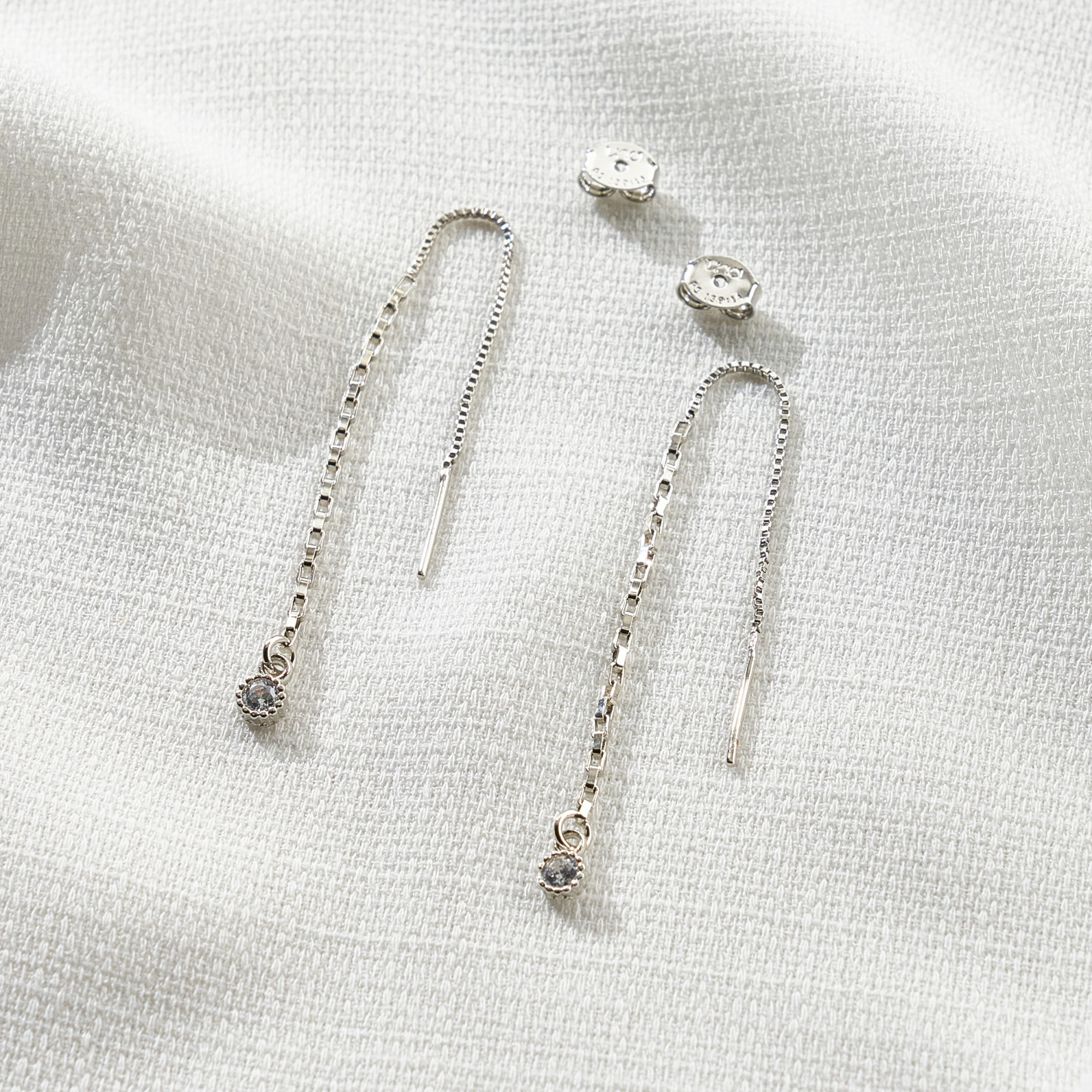 Brinco Belle Banho Ródio Branco