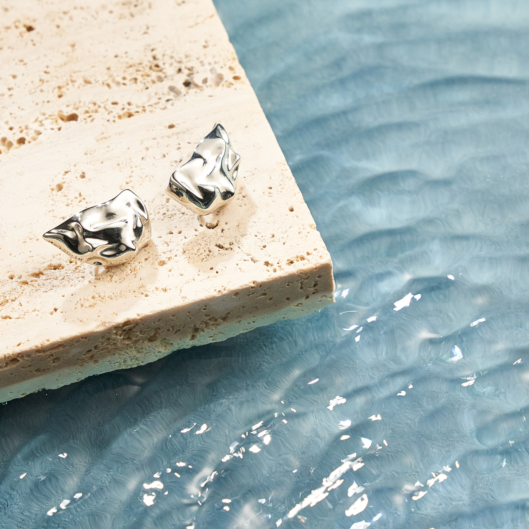 Brinco Kate Banho Ródio Branco