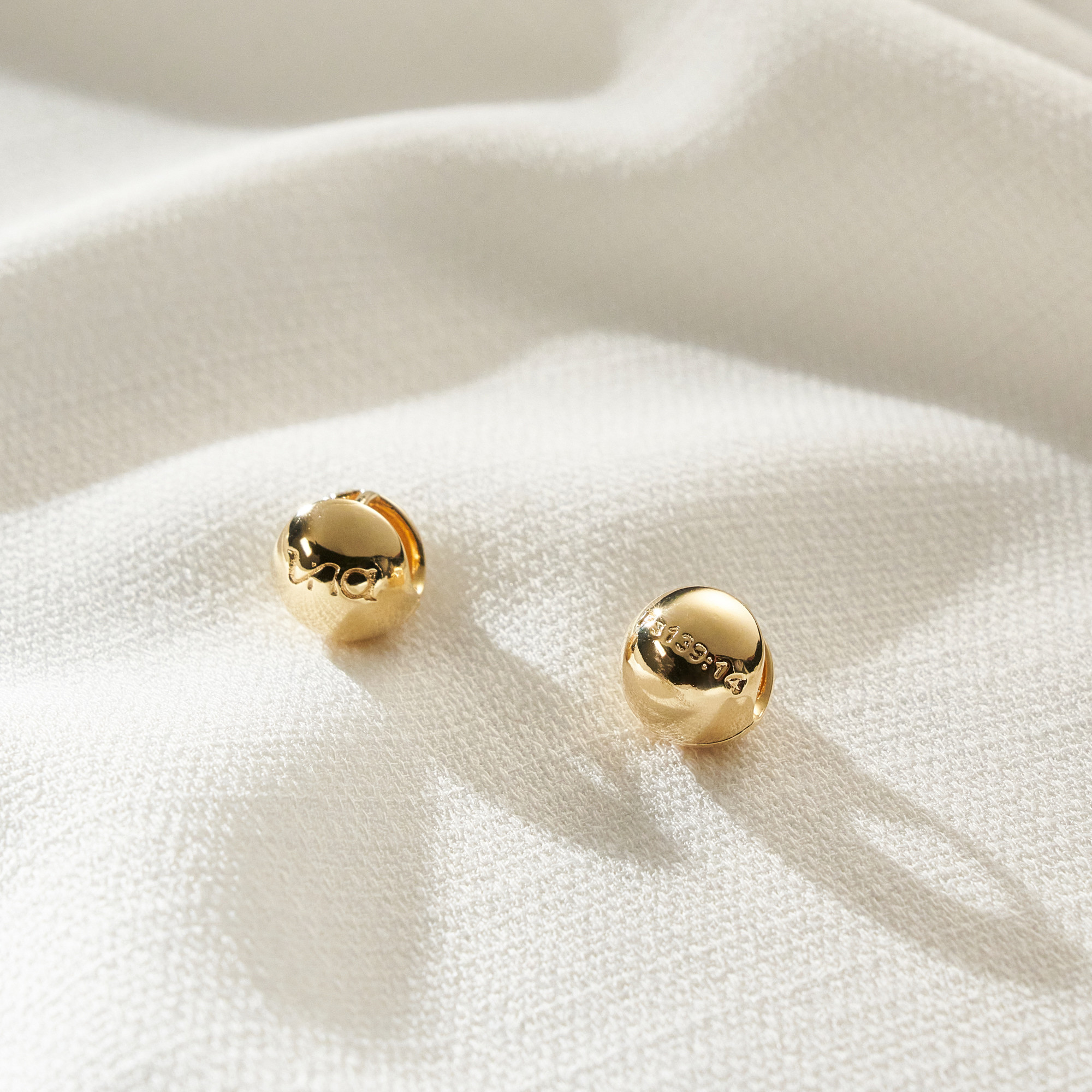 Brinco Yumi Banho Ouro 18k