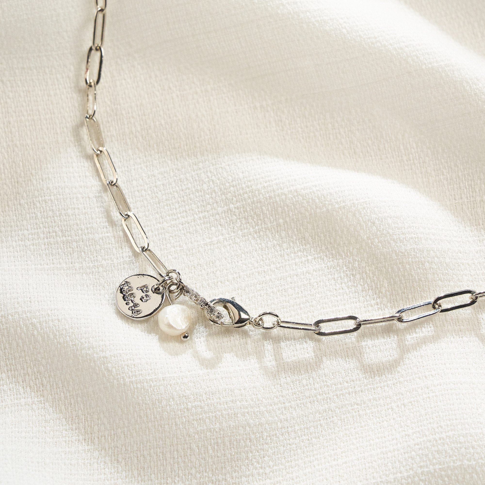 Colar Vivien Banho Ródio Branco