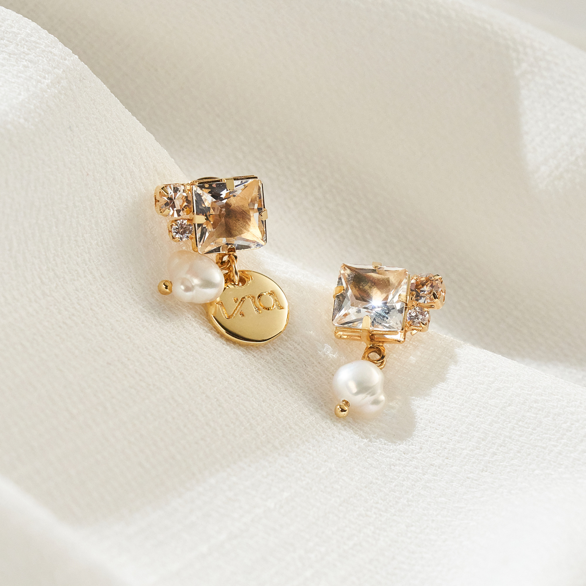 Brinco Arya Banho Ouro 18k