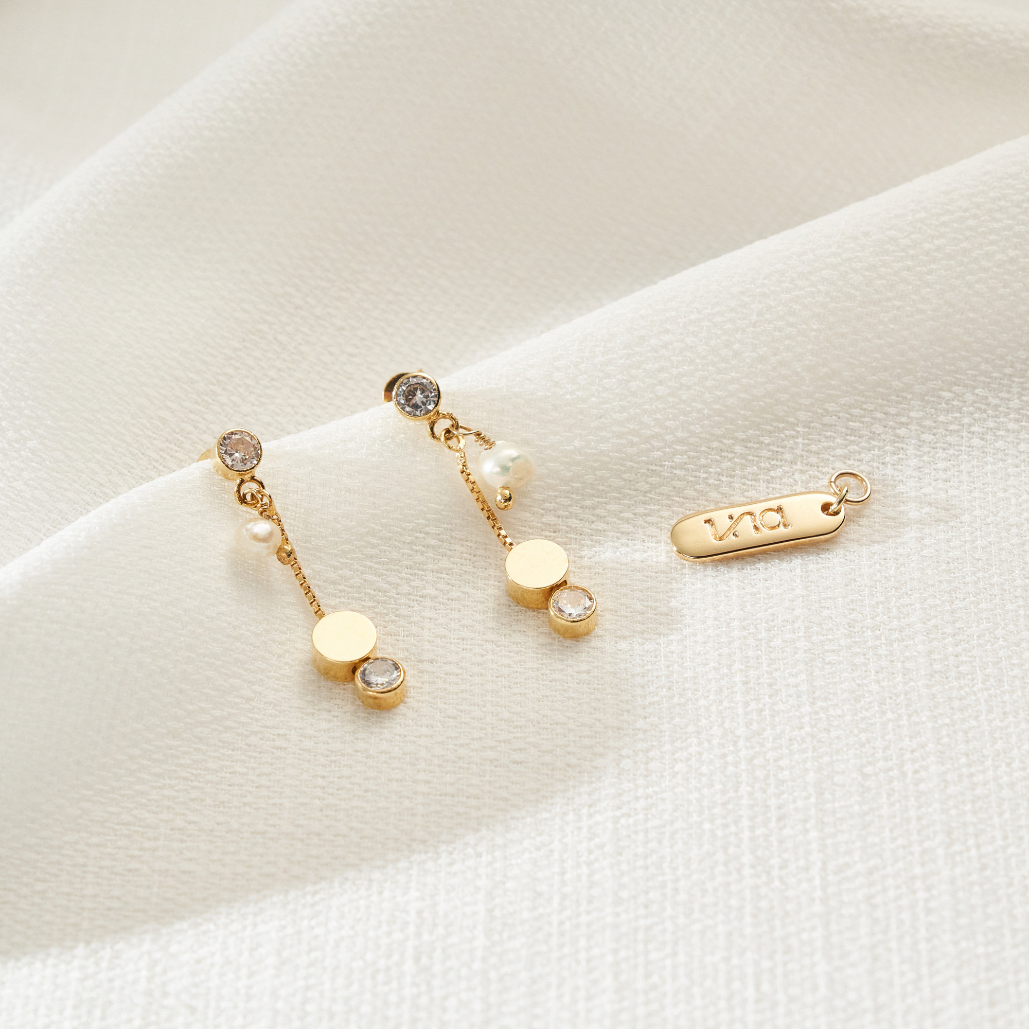 Brinco Catelyn Banho Ouro 18k