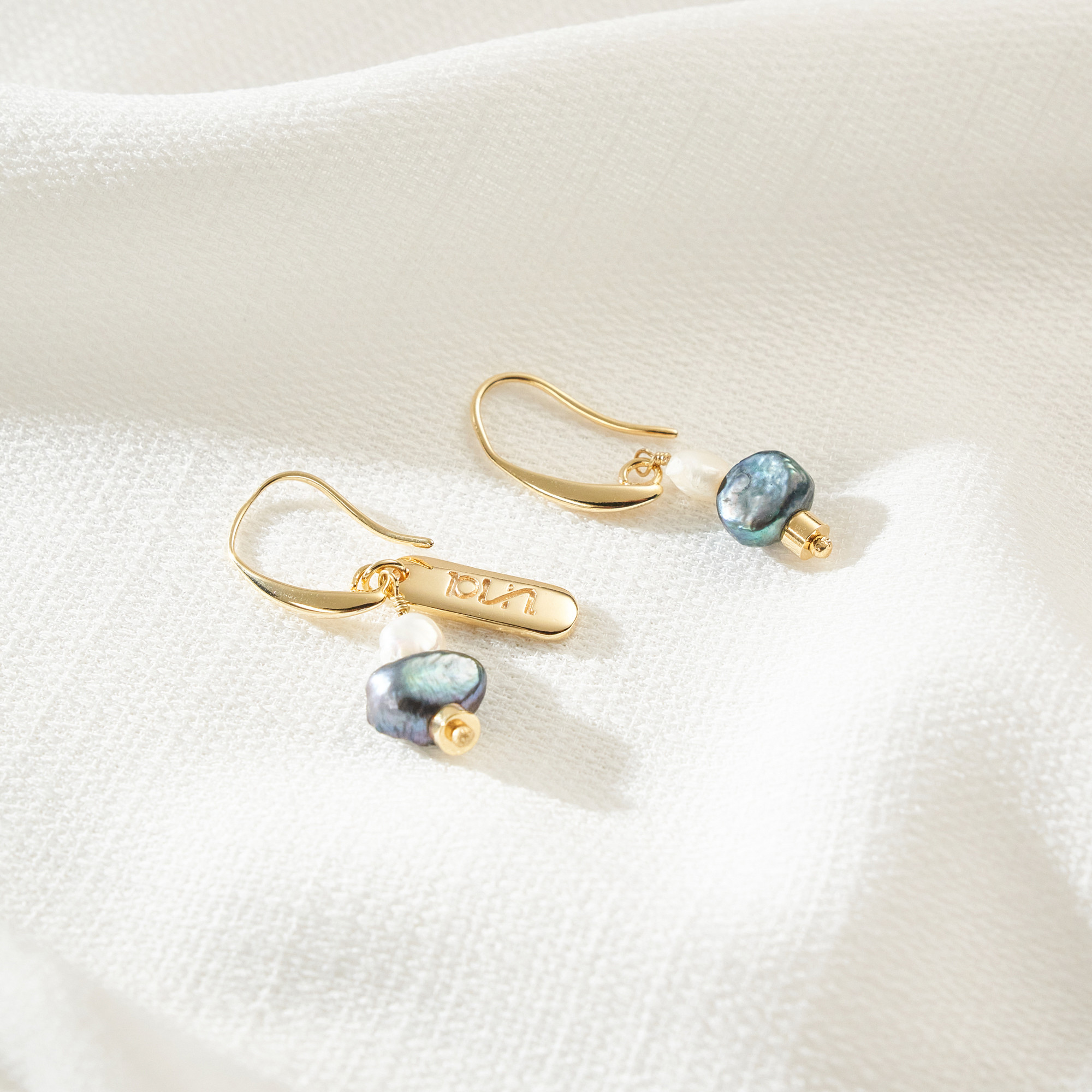 Brinco Angelina Banho Ouro 18k