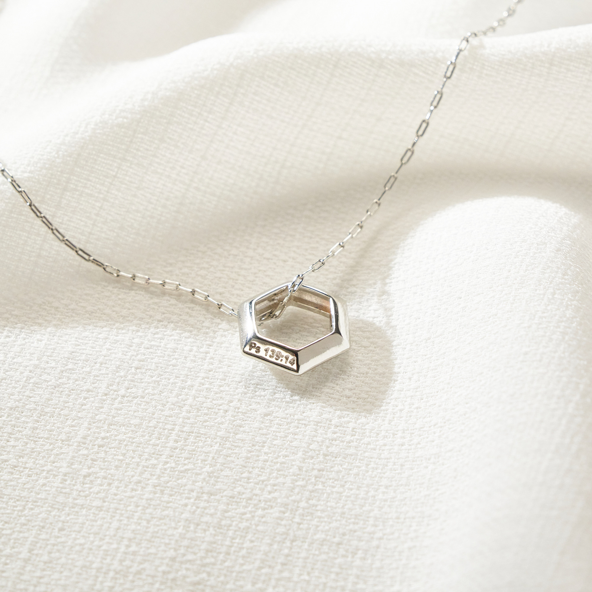 Colar Malu Banho Ródio Branco