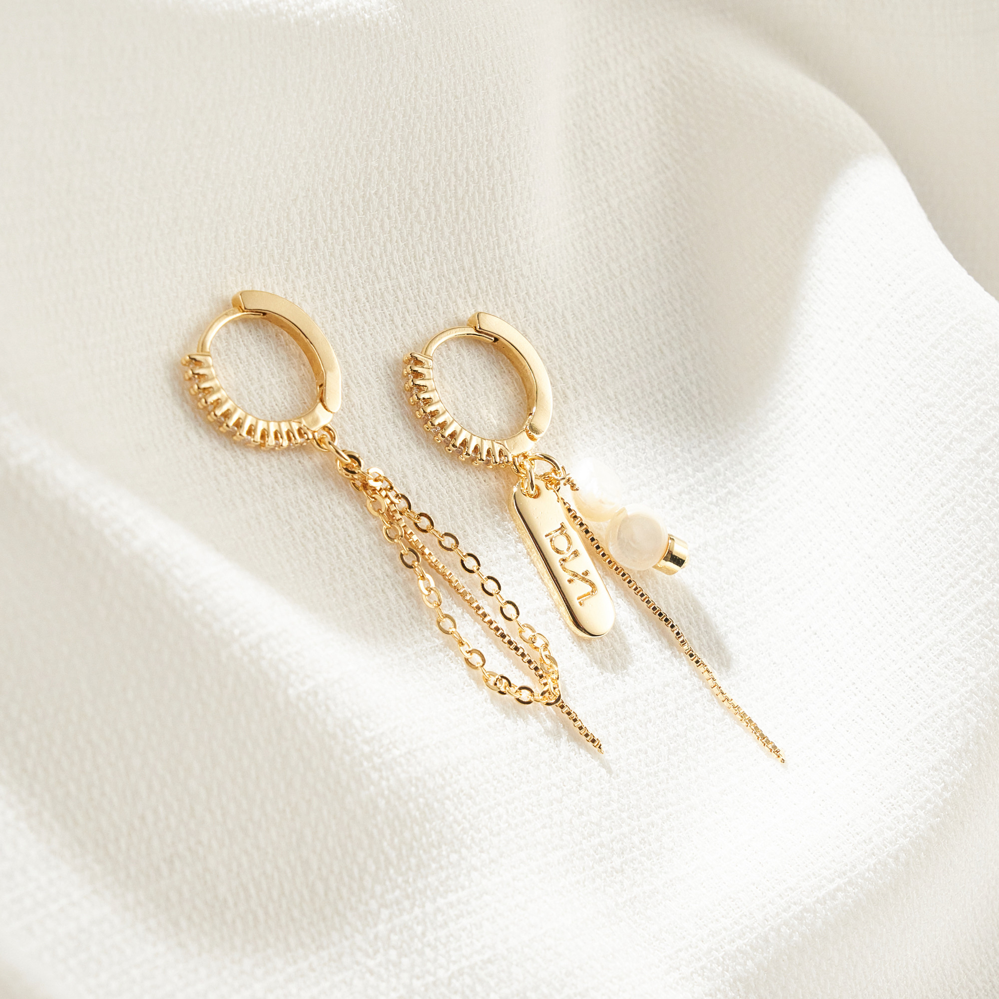 Brinco Dany Banho Ouro 18k