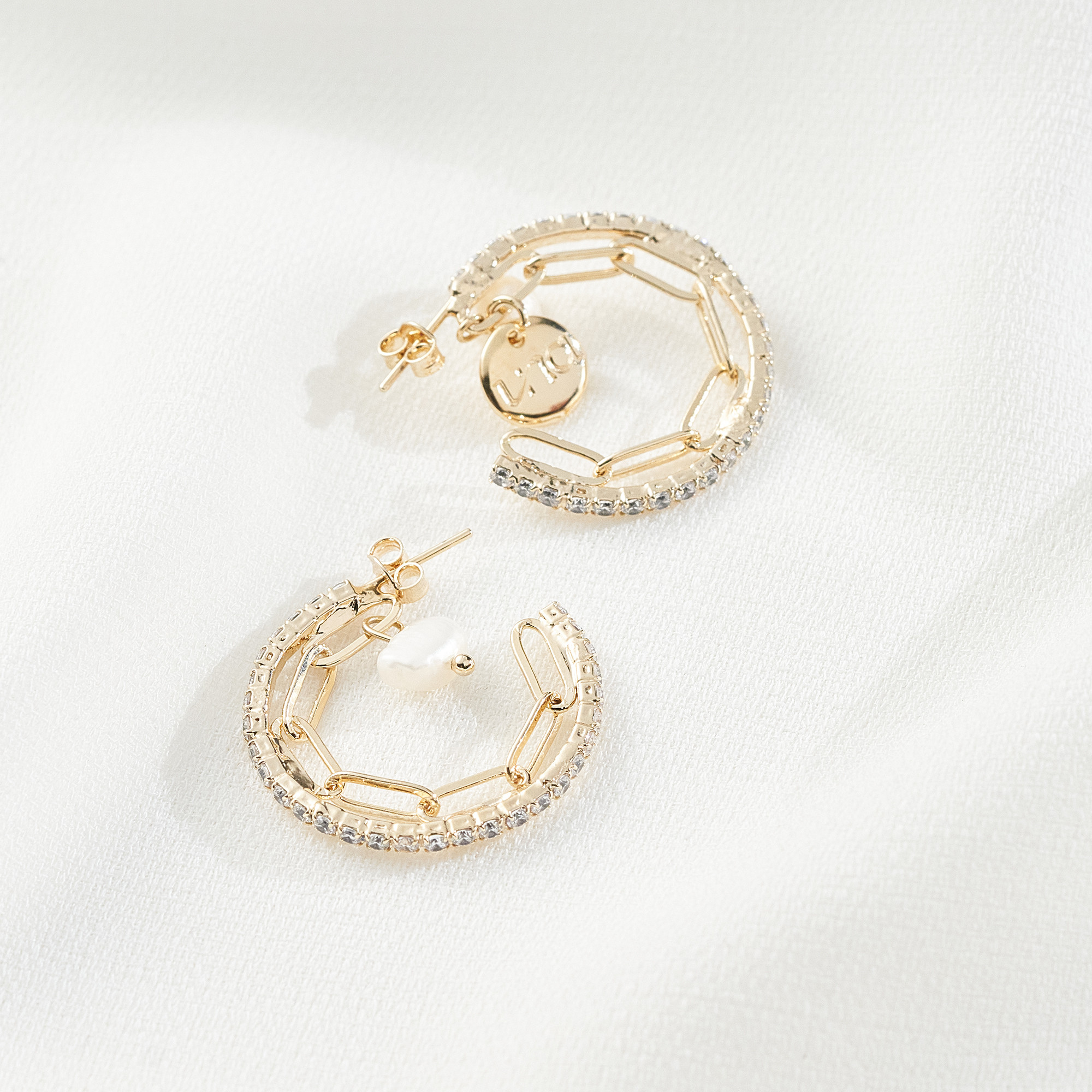 Brinco Taila Banho Ouro 18k