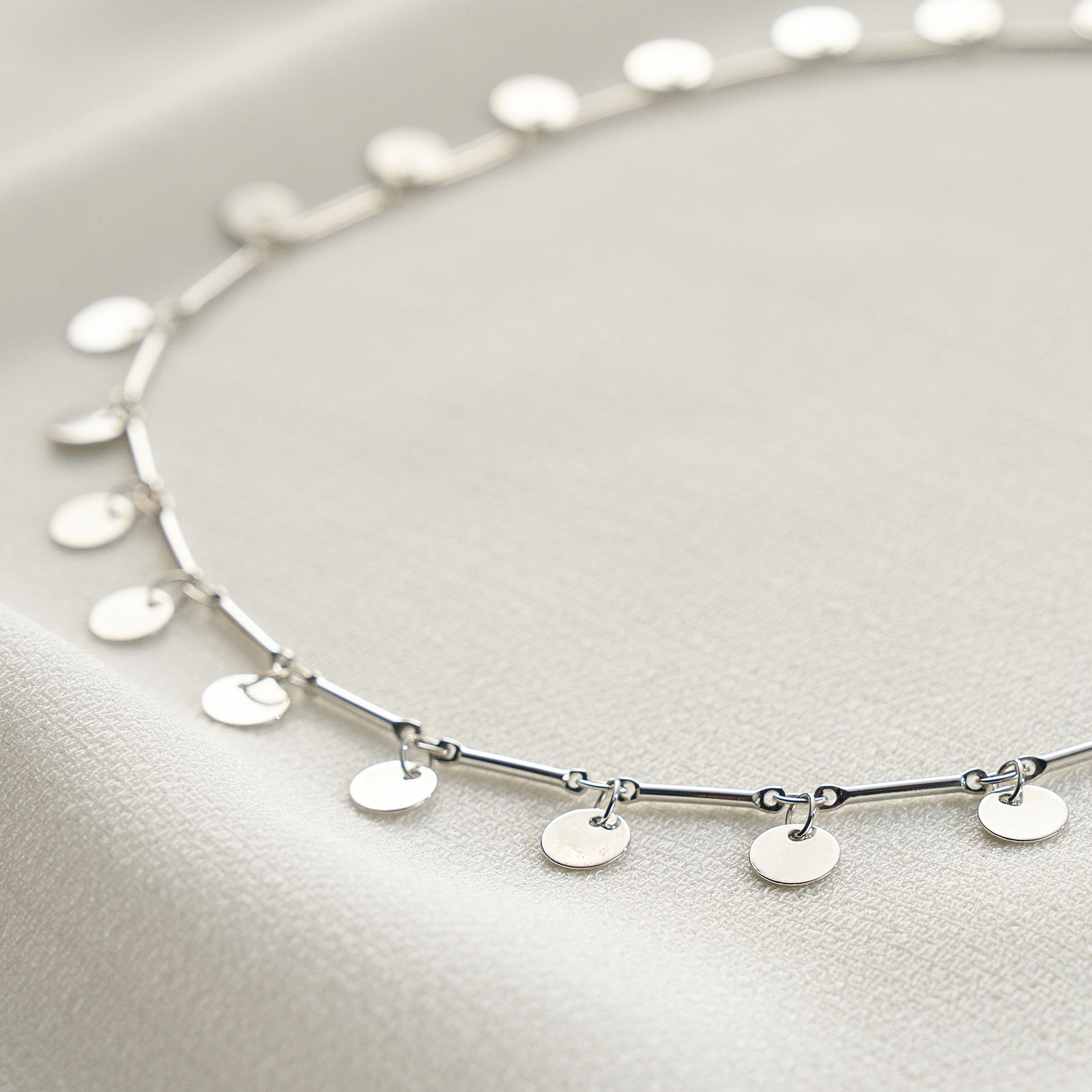 Colar Gabrielle Banho Ródio Branco