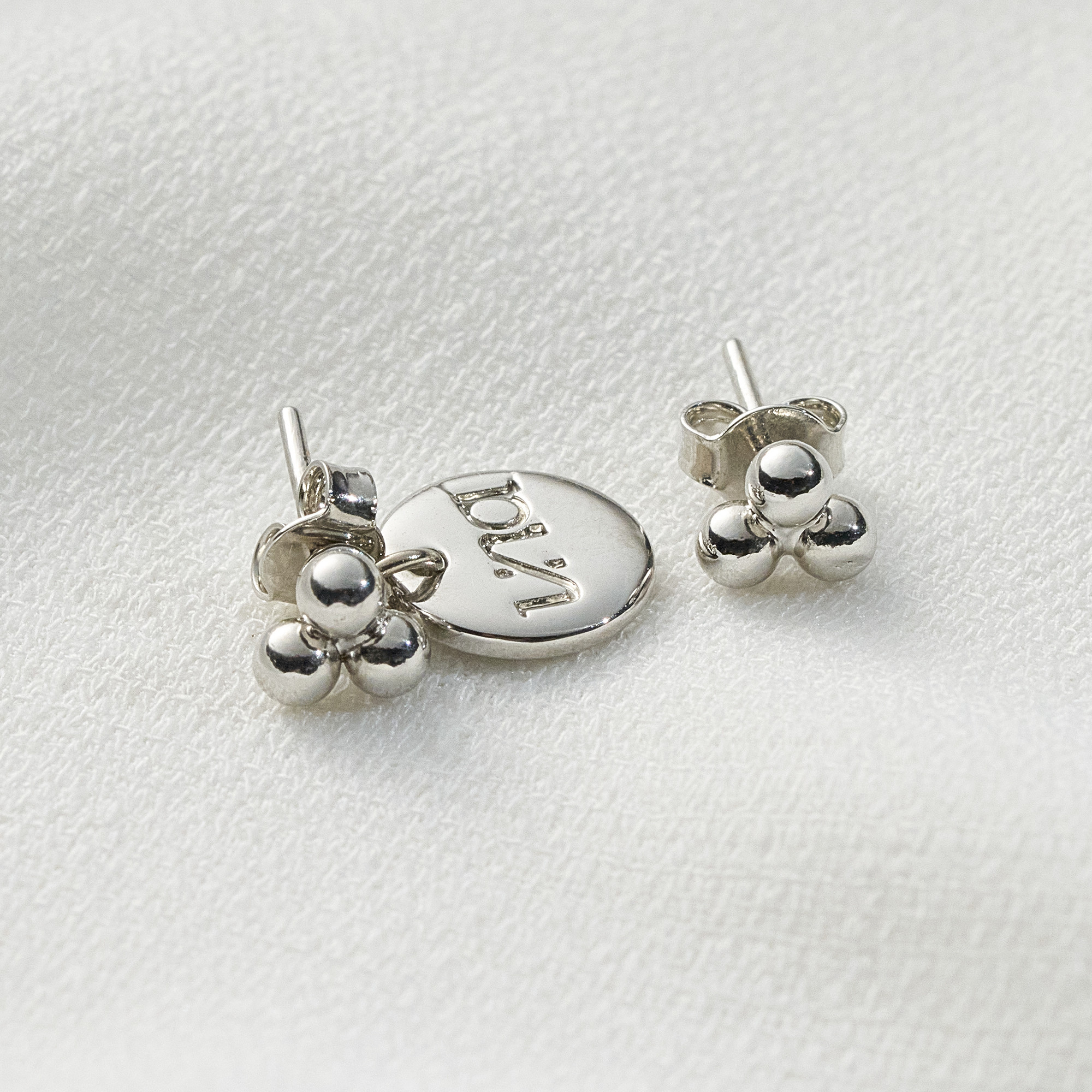 Brinco Dandara Banho Ródio Branco