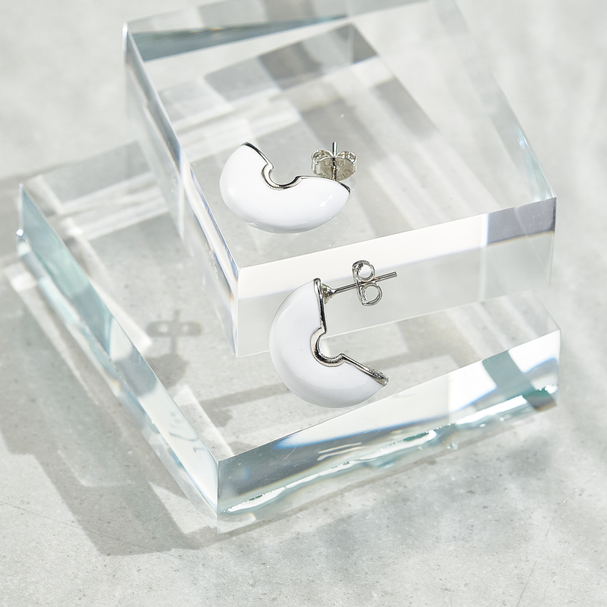 Brinco Isla Banho Ródio Branco