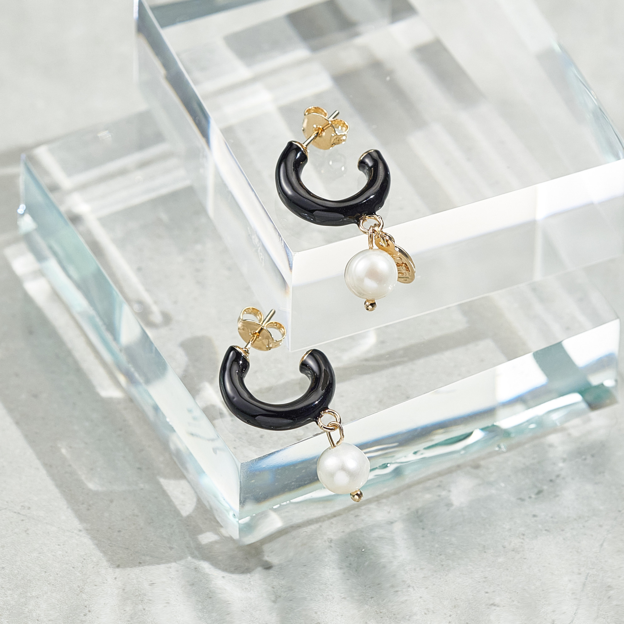 Brinco Camélia Banho Ouro 18k