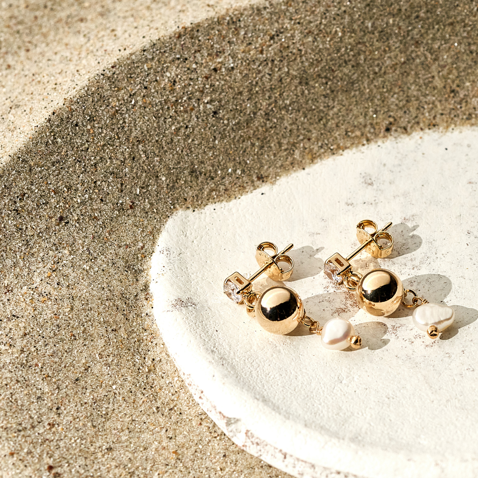 Brinco Noely Banho Ouro 18k 