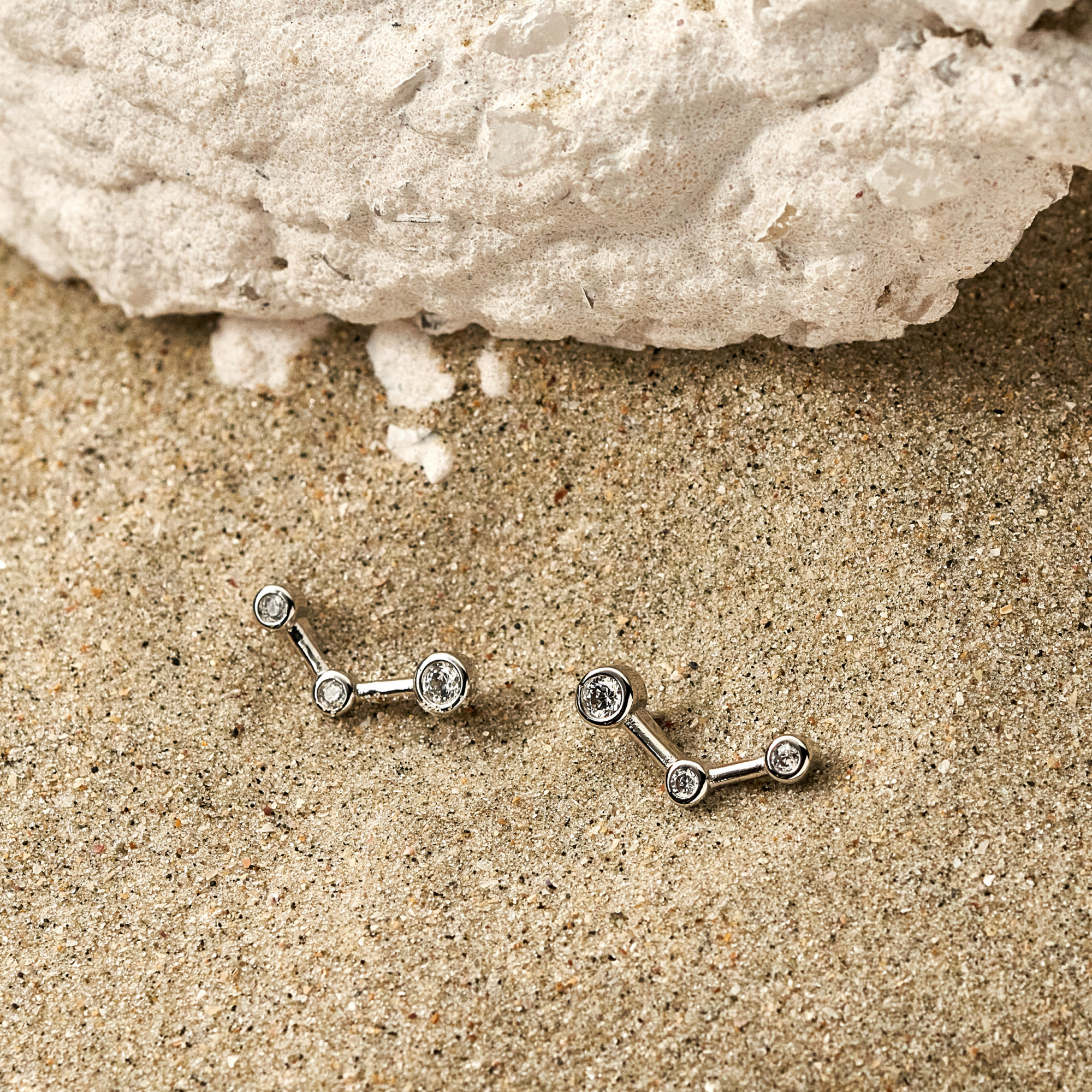 Brinco Diara Banho Ródio Branco