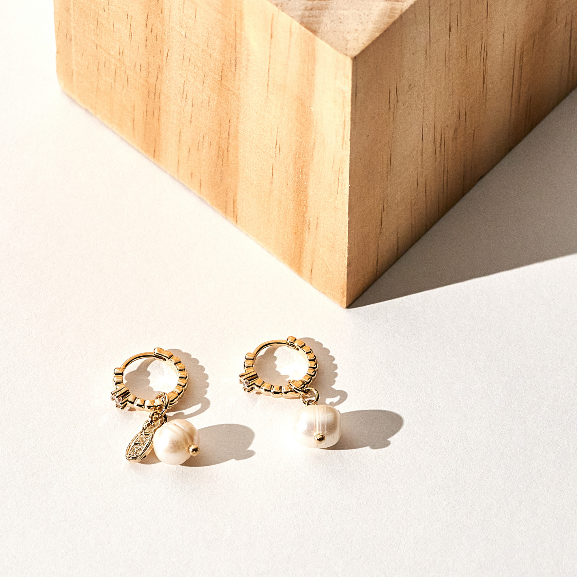 Brinco Laisa Banho Ouro 18k