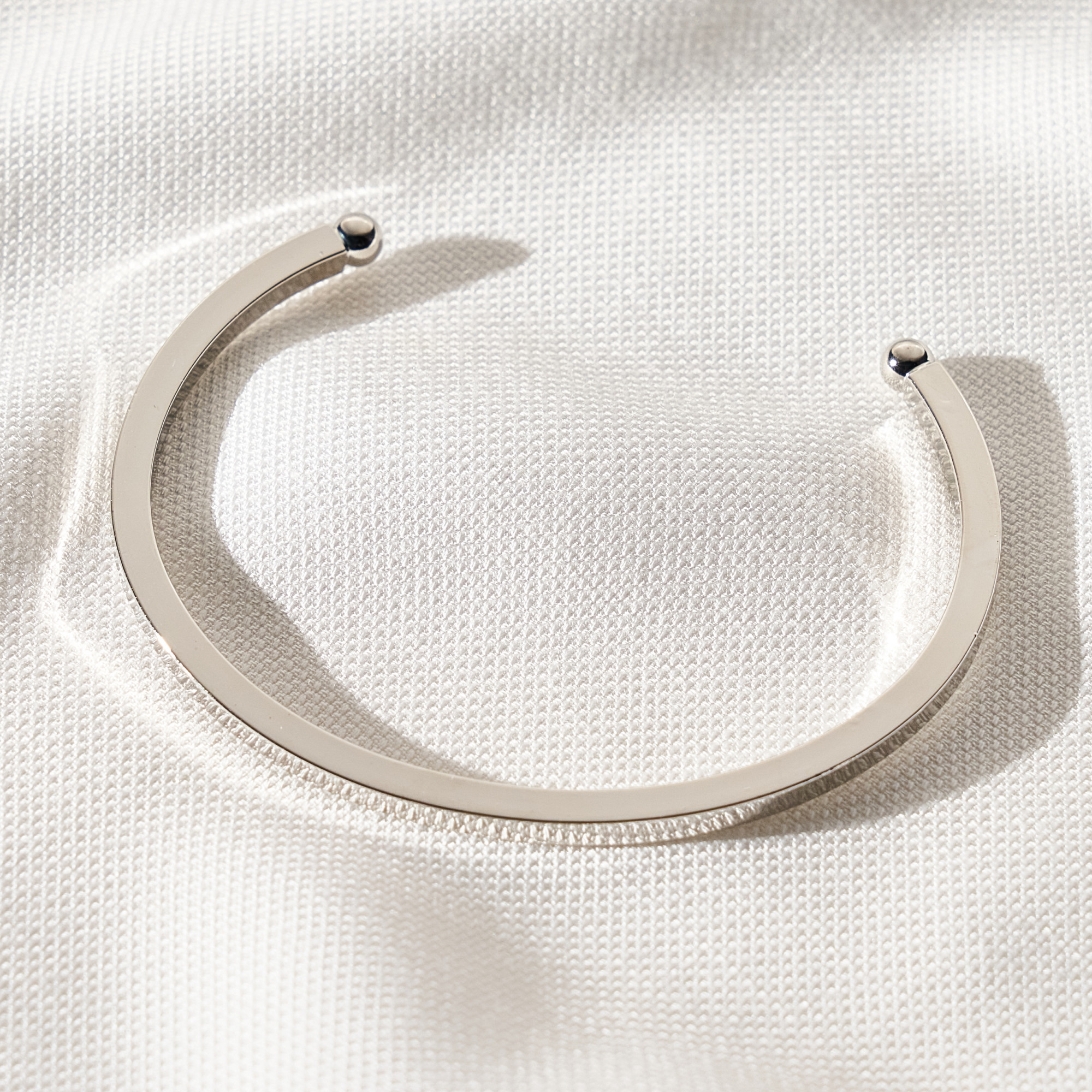 Bracelete Raven Banho Ródio Branco
