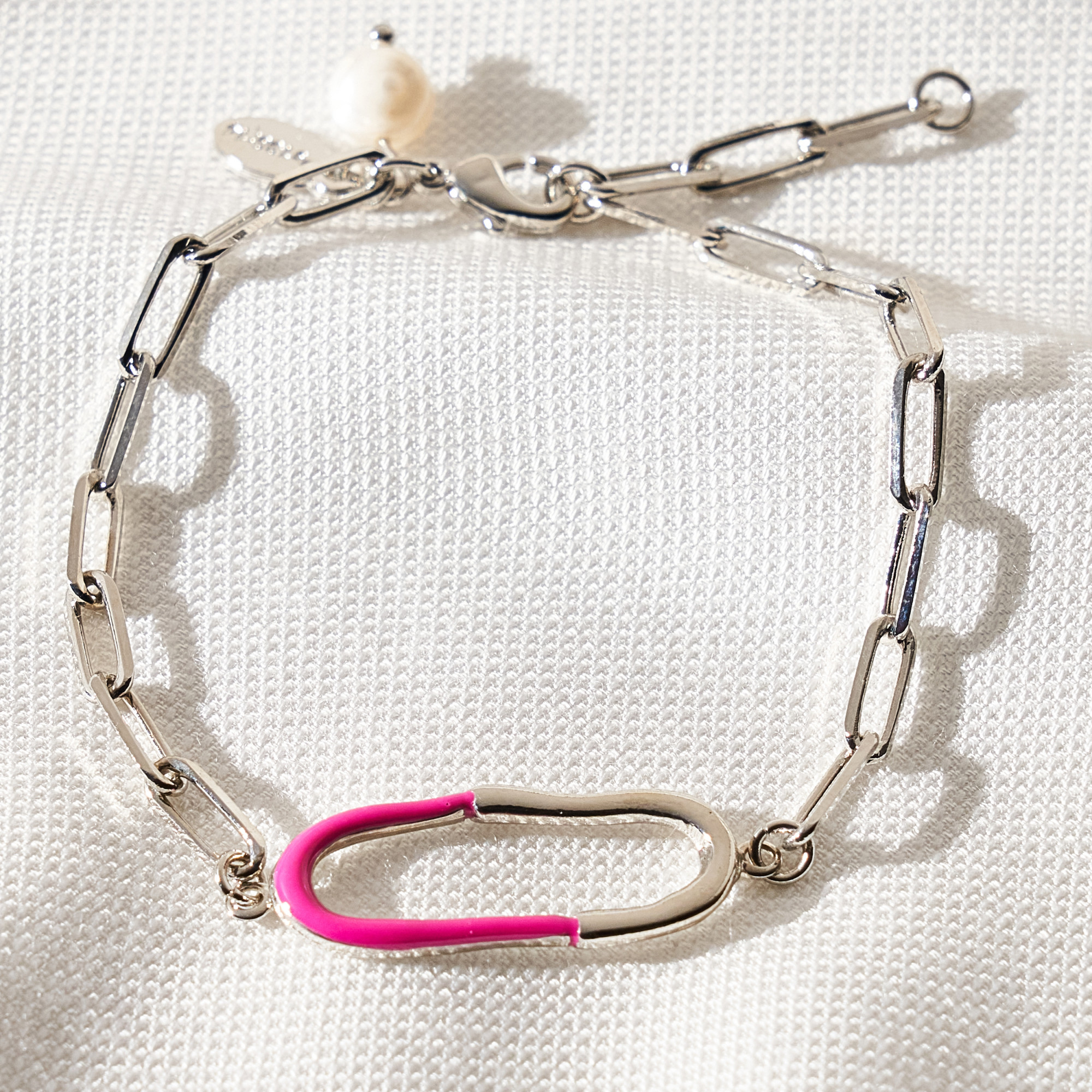 Pulseira Jani Resina Pink Banho Ródio Branco