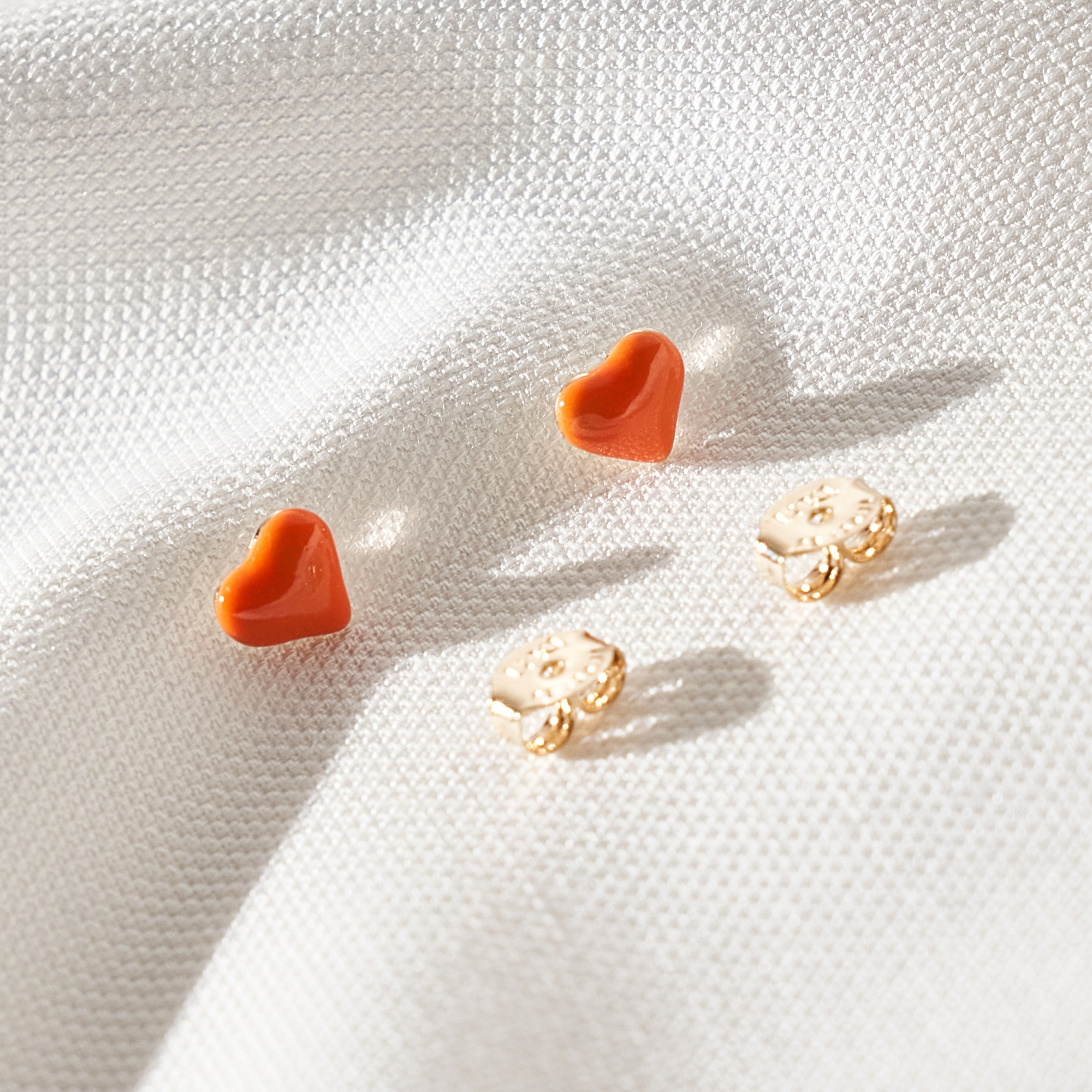 Brinco Dele Resina Laranja Banho Ouro 18k