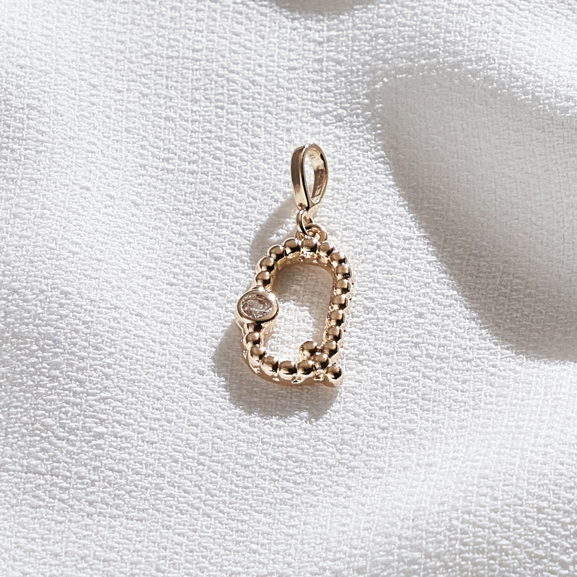 Pingente Dasha Q Banho Ouro 18k