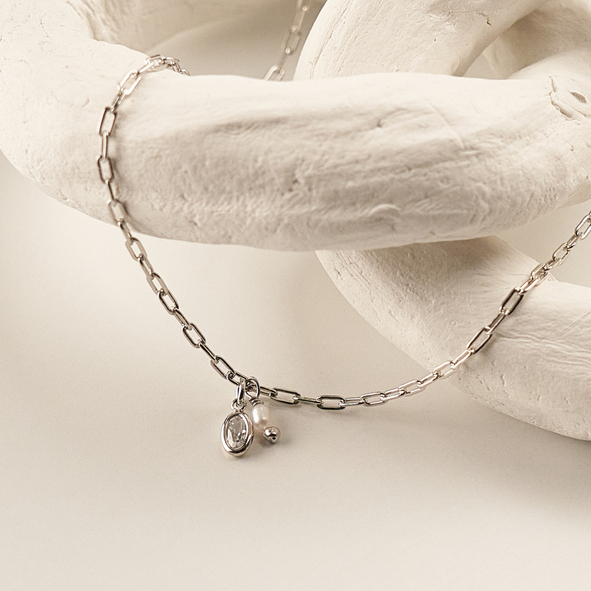 Colar Daisy Banho Ródio Branco