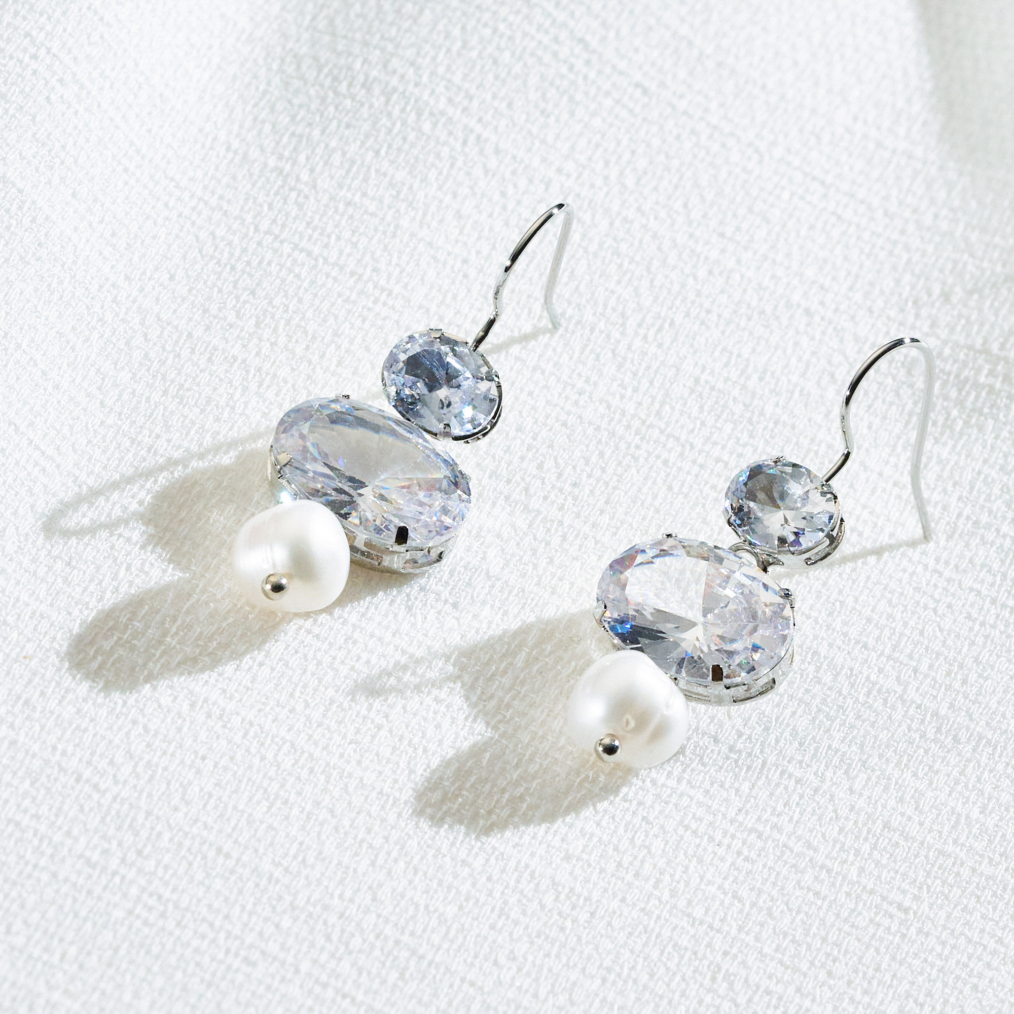 Brinco Winnie Banho Ródio Branco