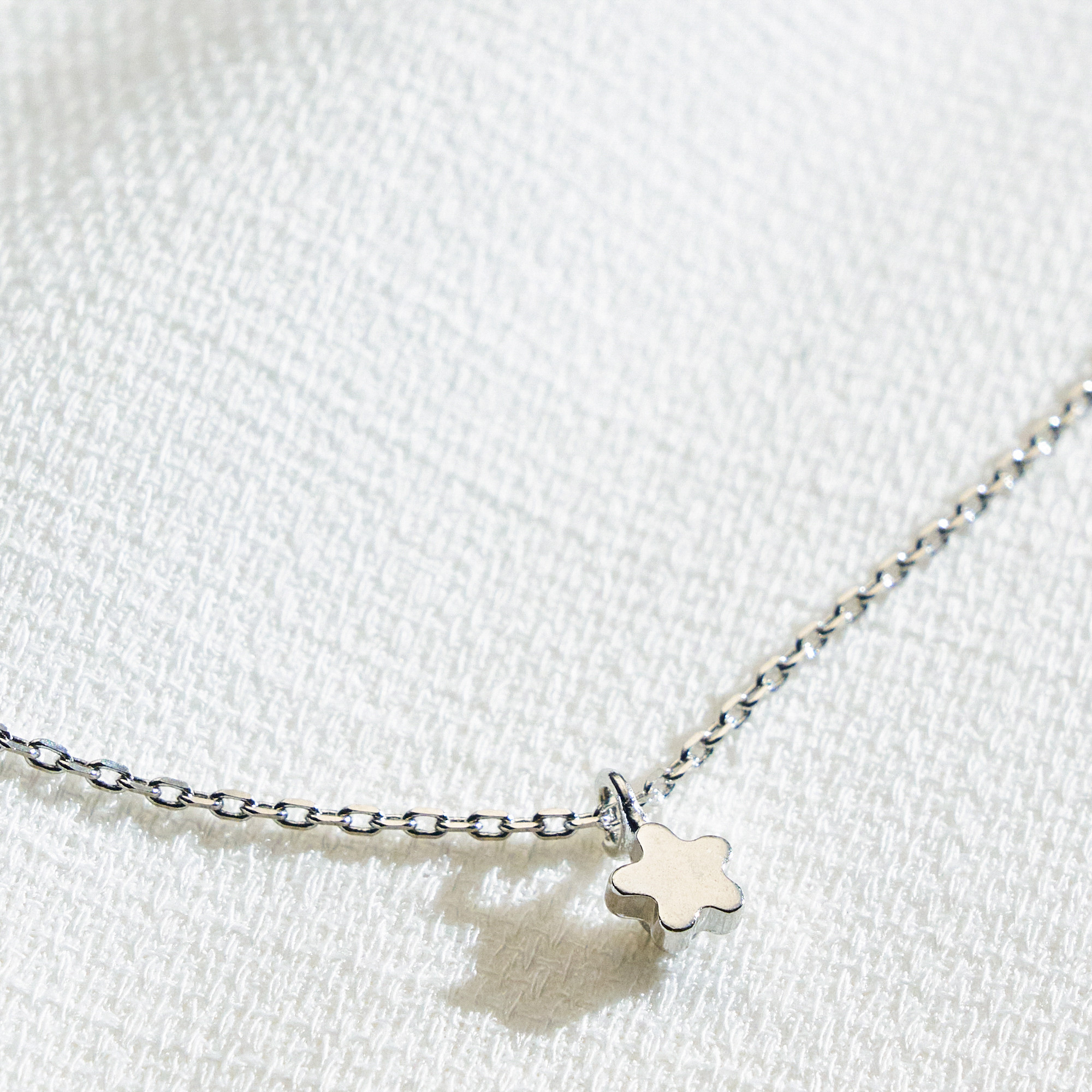 Colar Alya Banho Ródio Branco