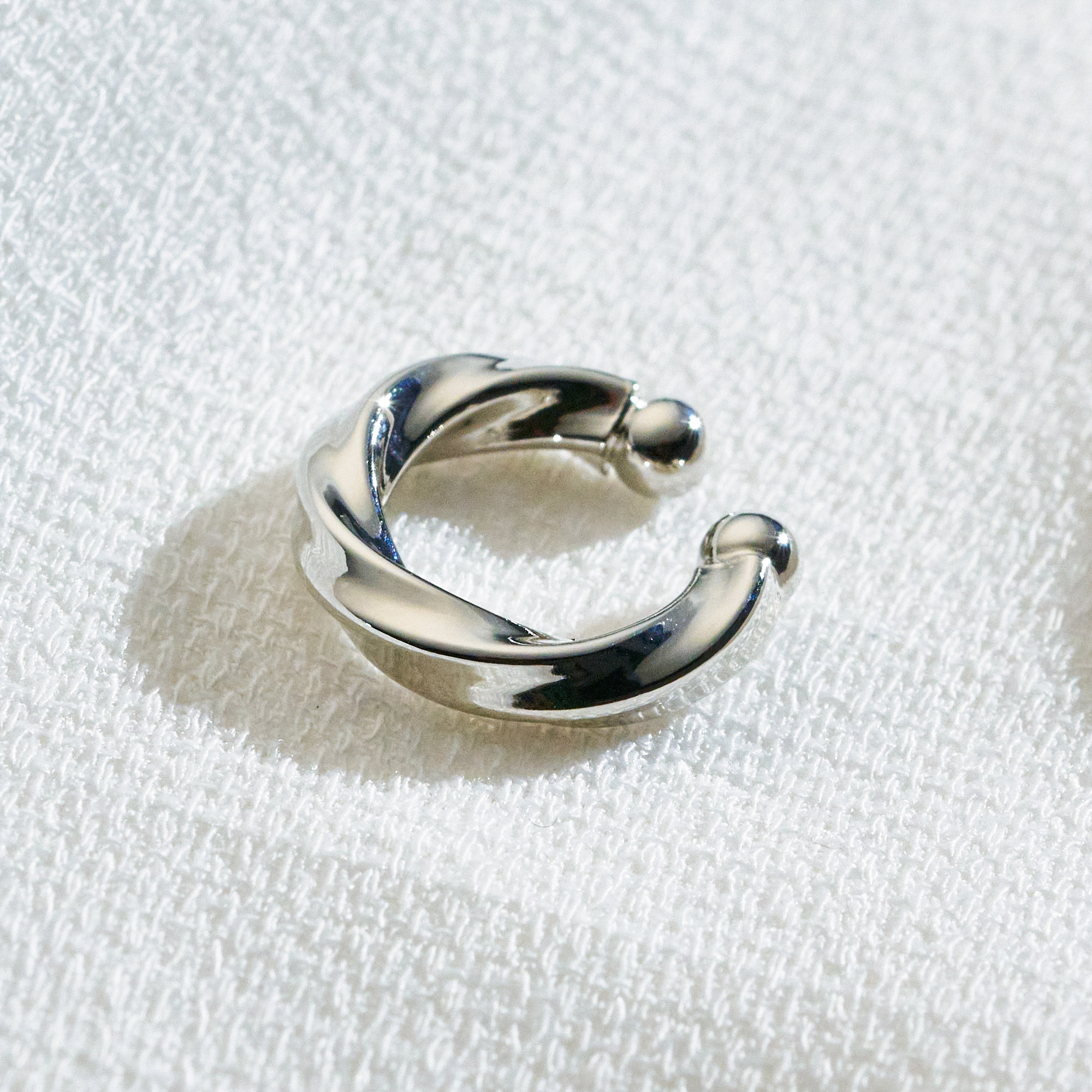 Piercing Lila Banho Ródio Branco