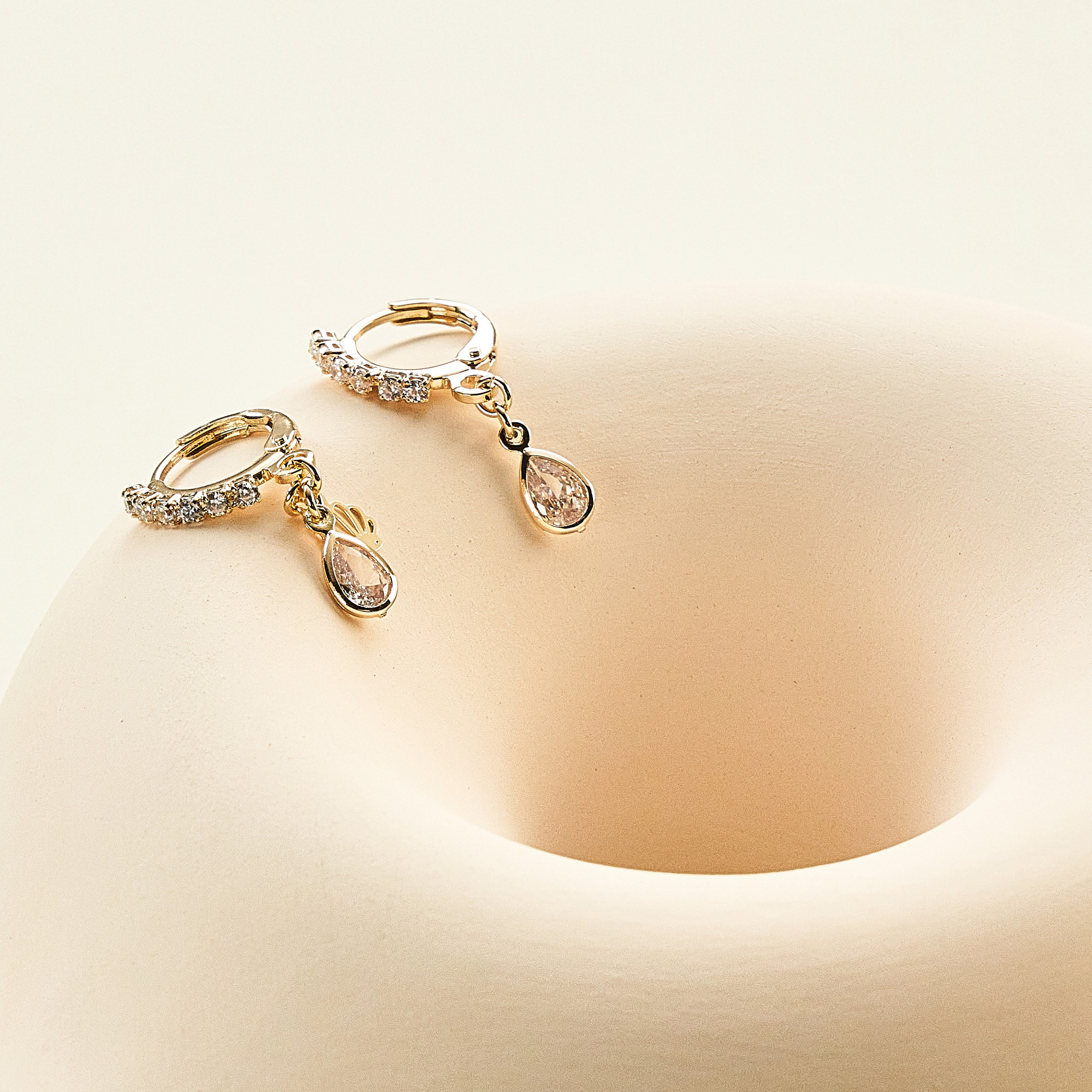 Brinco Tauane Banho Ouro 18k