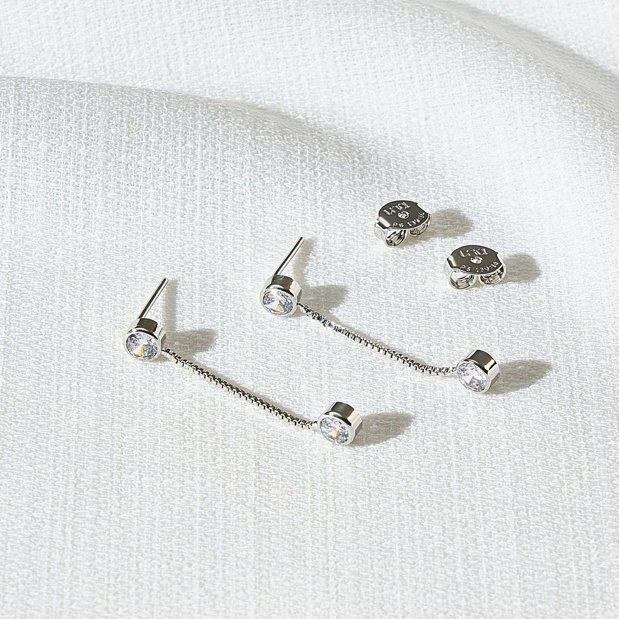 Brinco Milena Banho Ródio Branco