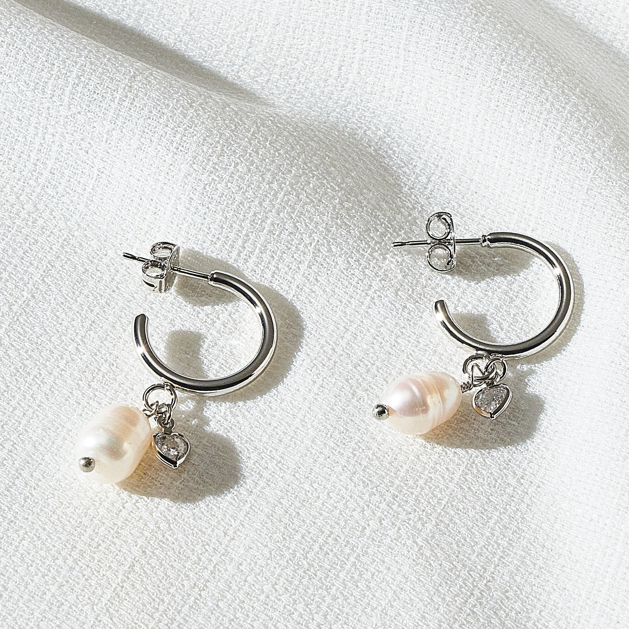 Brinco Mariane Banho Ródio Branco