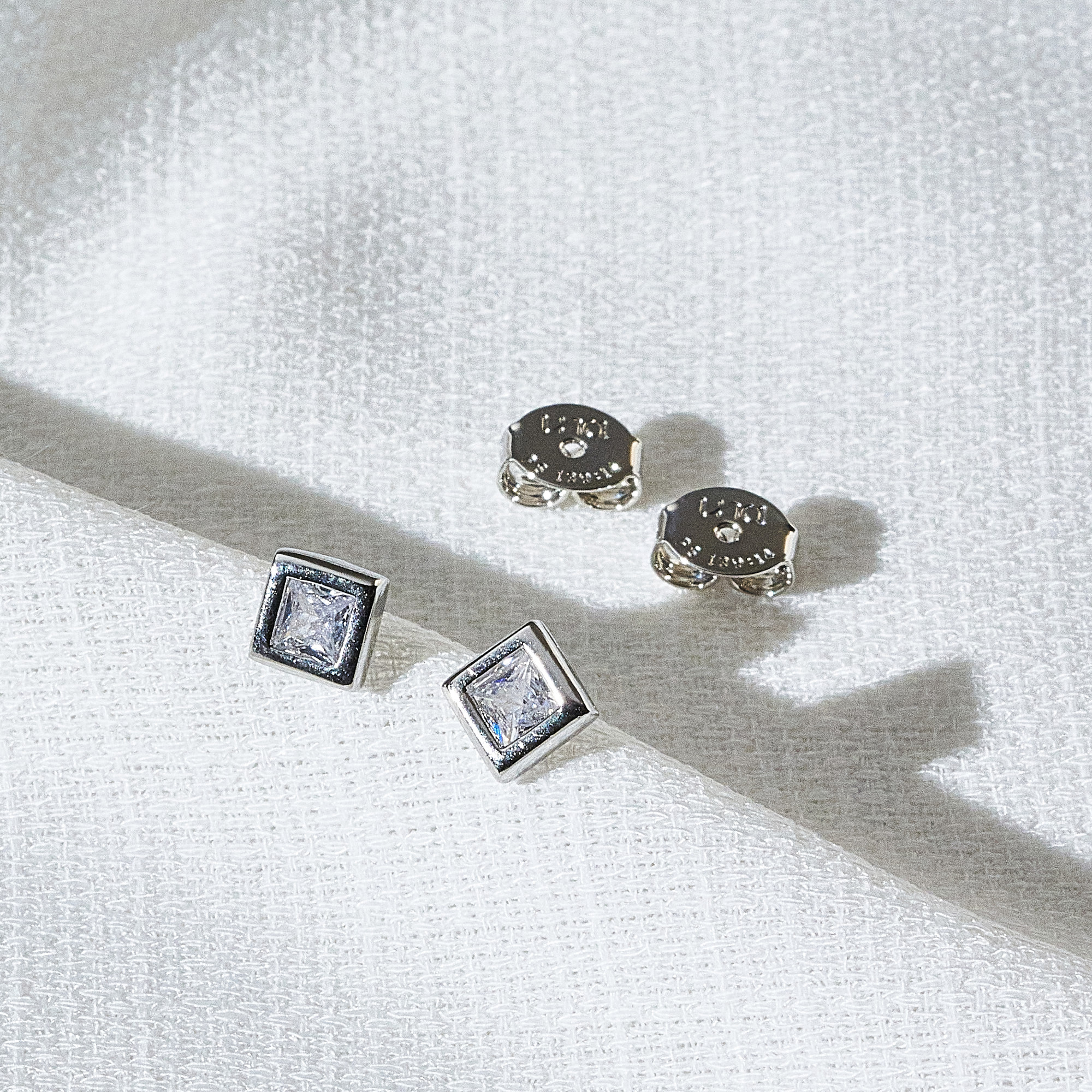 Brinco Patrícia Banho Ródio Branco