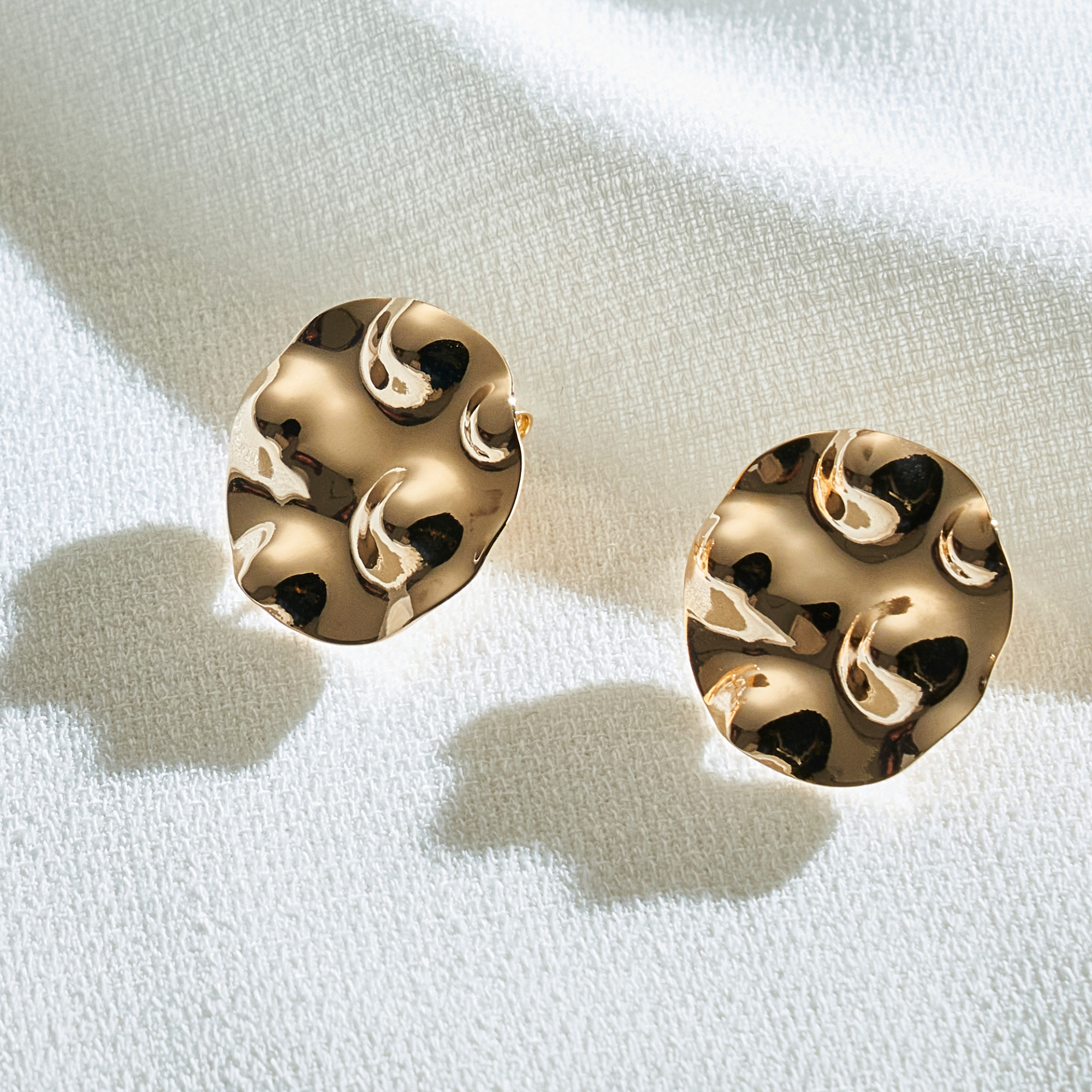 Brinco Yuna Banho Ouro 18k