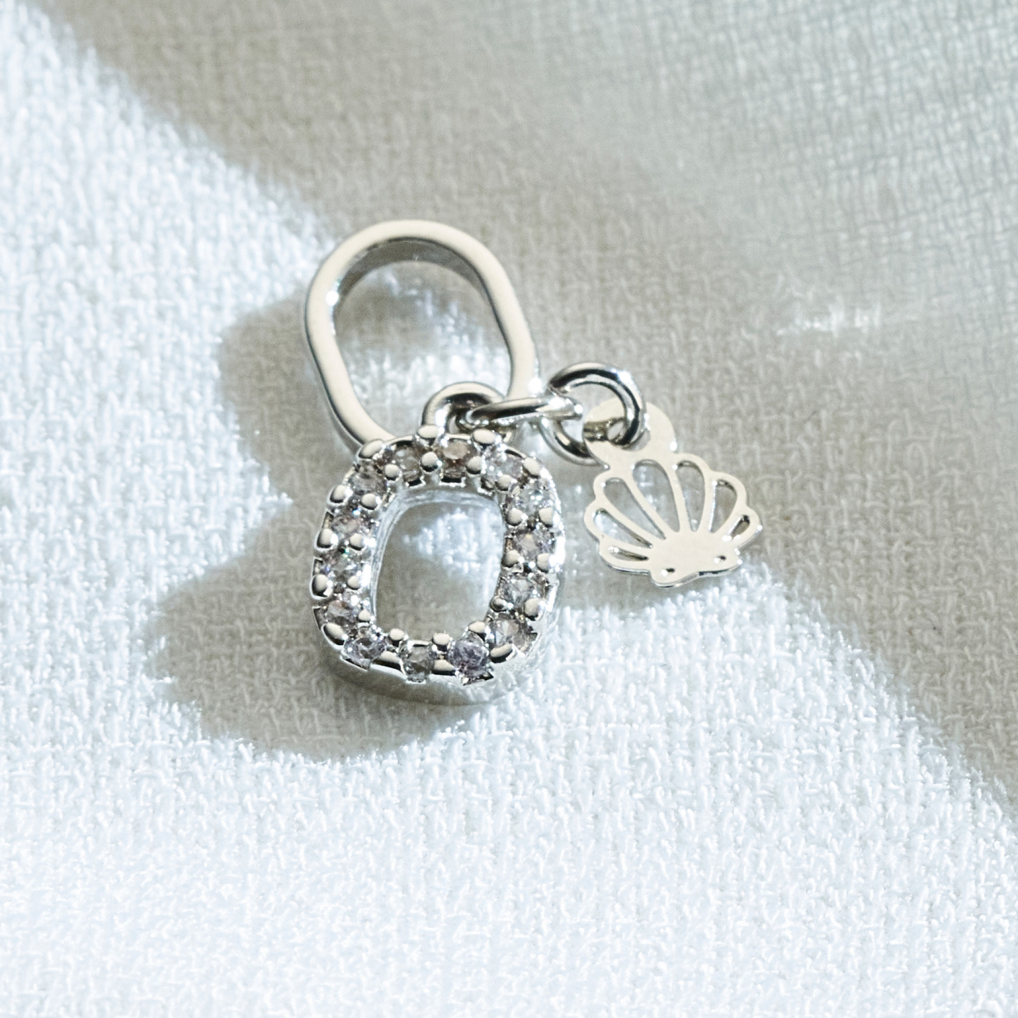 Pingente Dae 0 Banho Ródio Branco