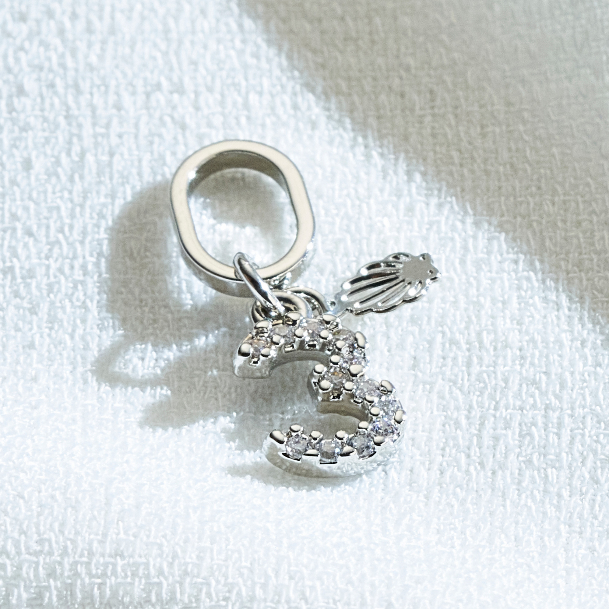 Pingente Dae 3 Banho Ródio Branco