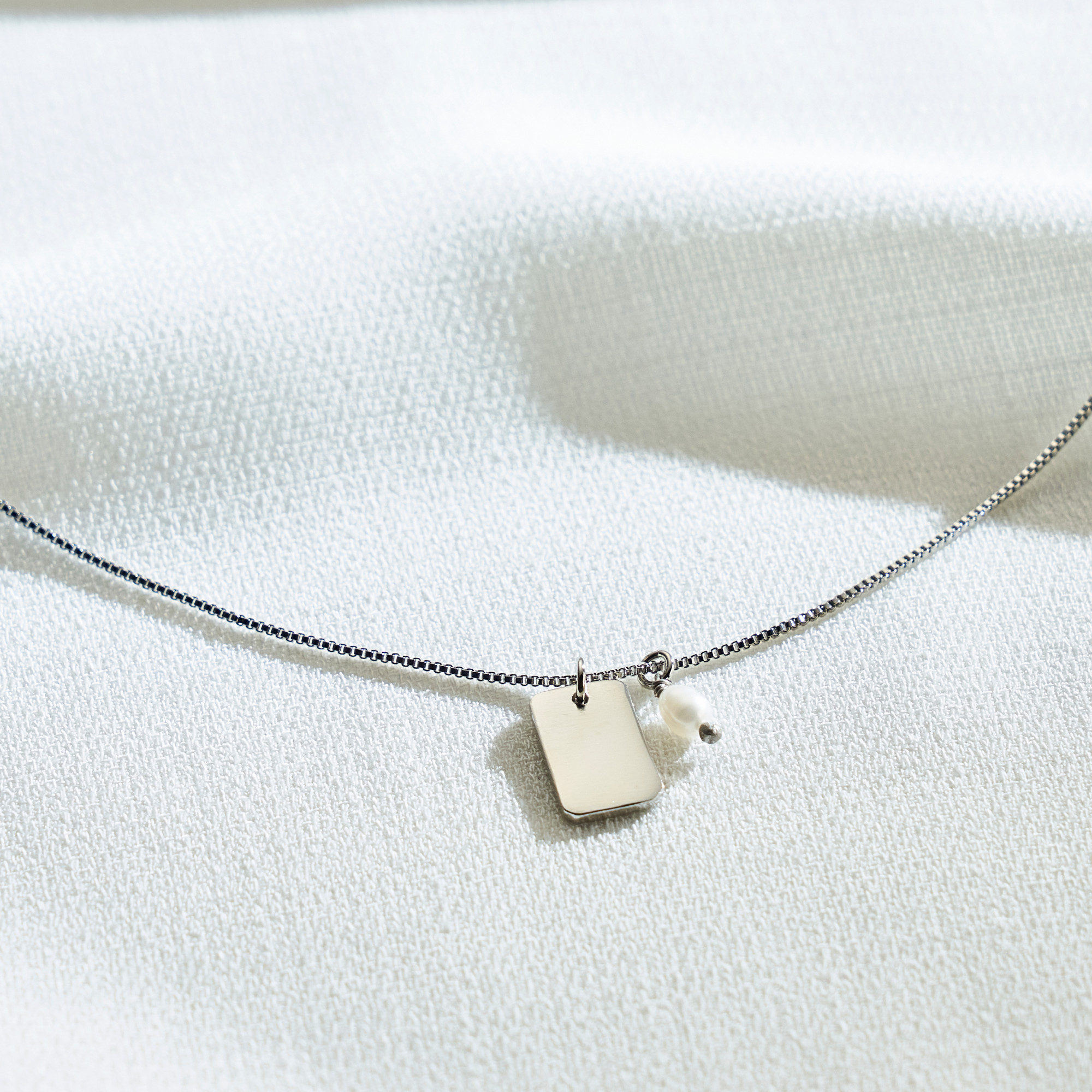 Colar Hwan Banho Ródio Branco