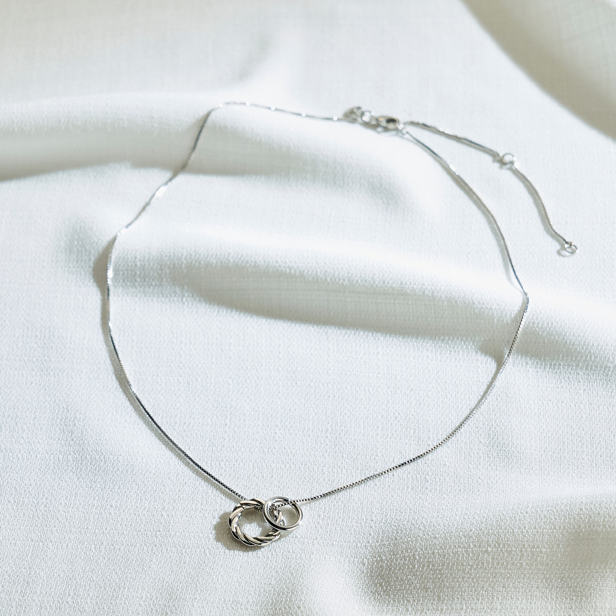 Colar Nari Banho Ródio Branco