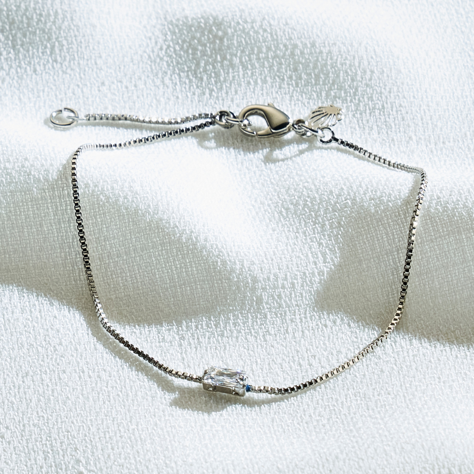 Pulseira Boo Banho Ródio Branco