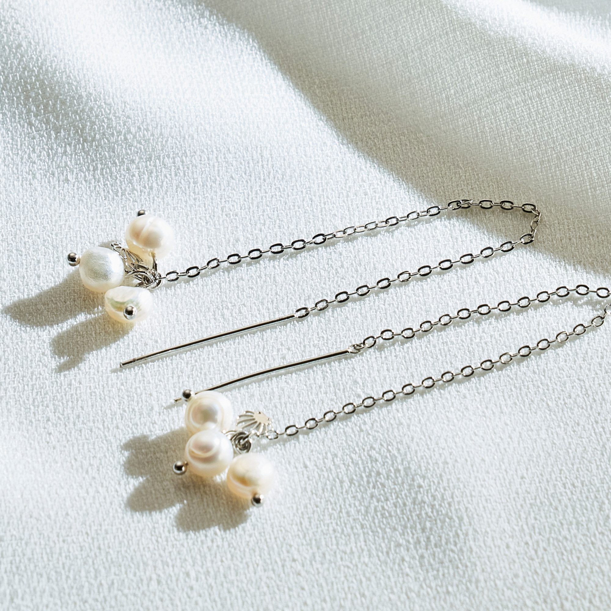 Brinco Haeun Banho Ródio Branco