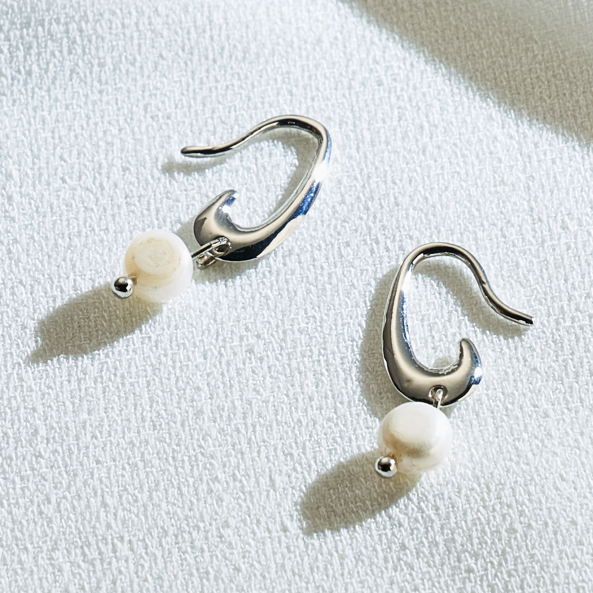 Brinco Kang Banho Ródio Branco