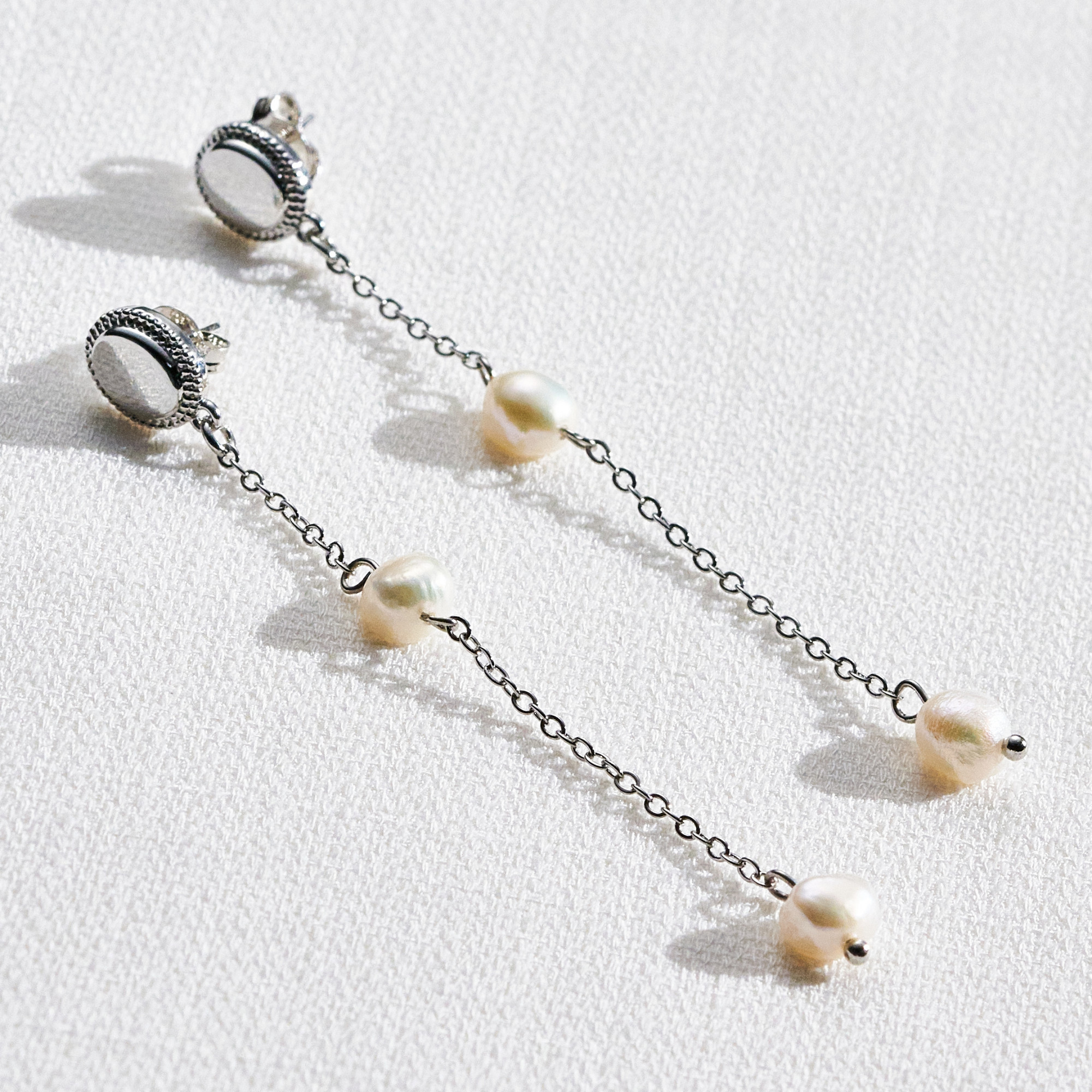 Brinco Neila Banho Ródio Branco