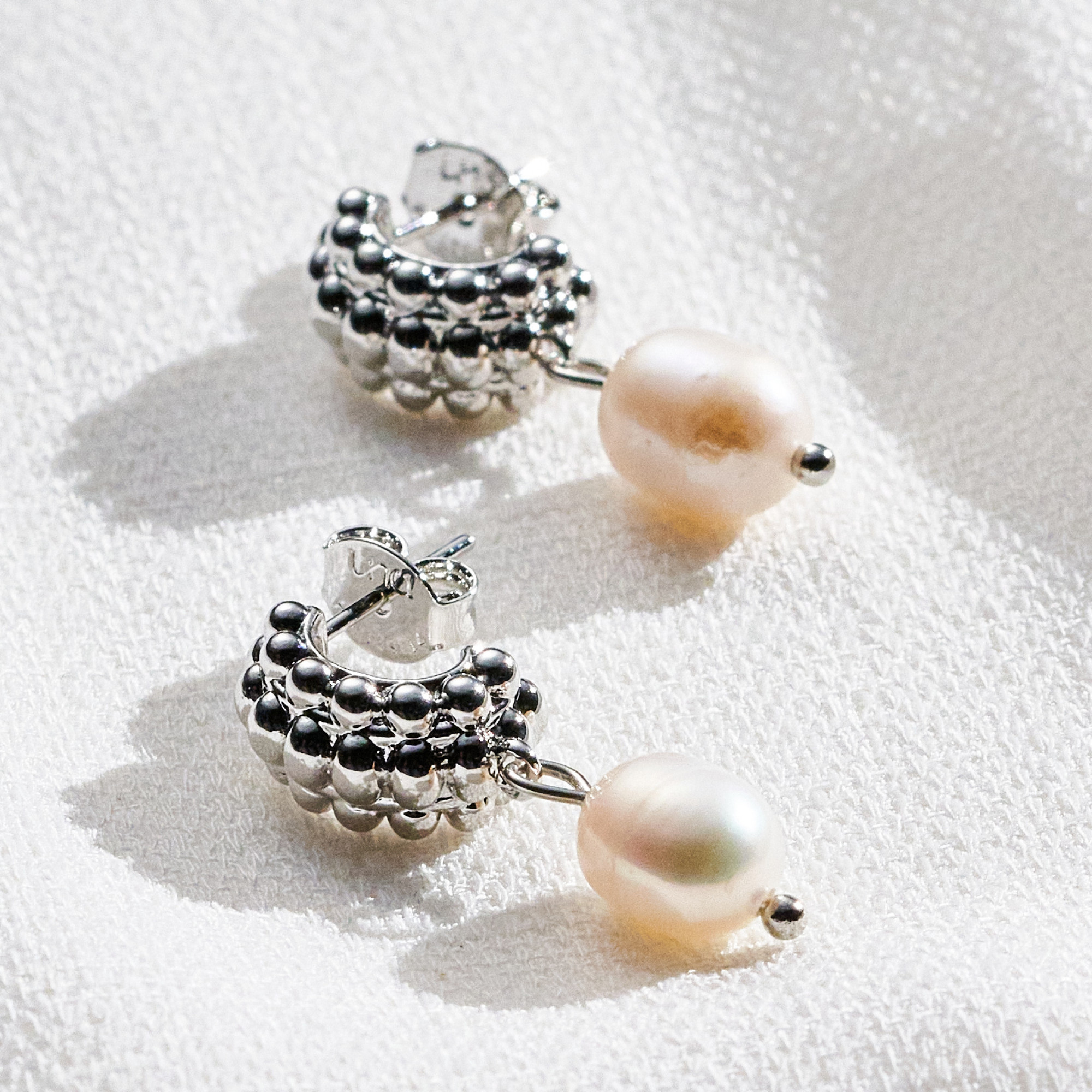 Brinco Leonor Banho Ródio Branco