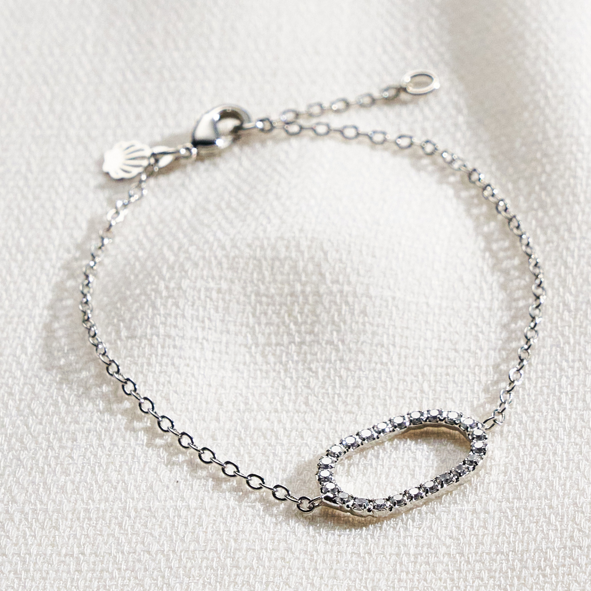 Pulseira Rosa banho Ródio Branco