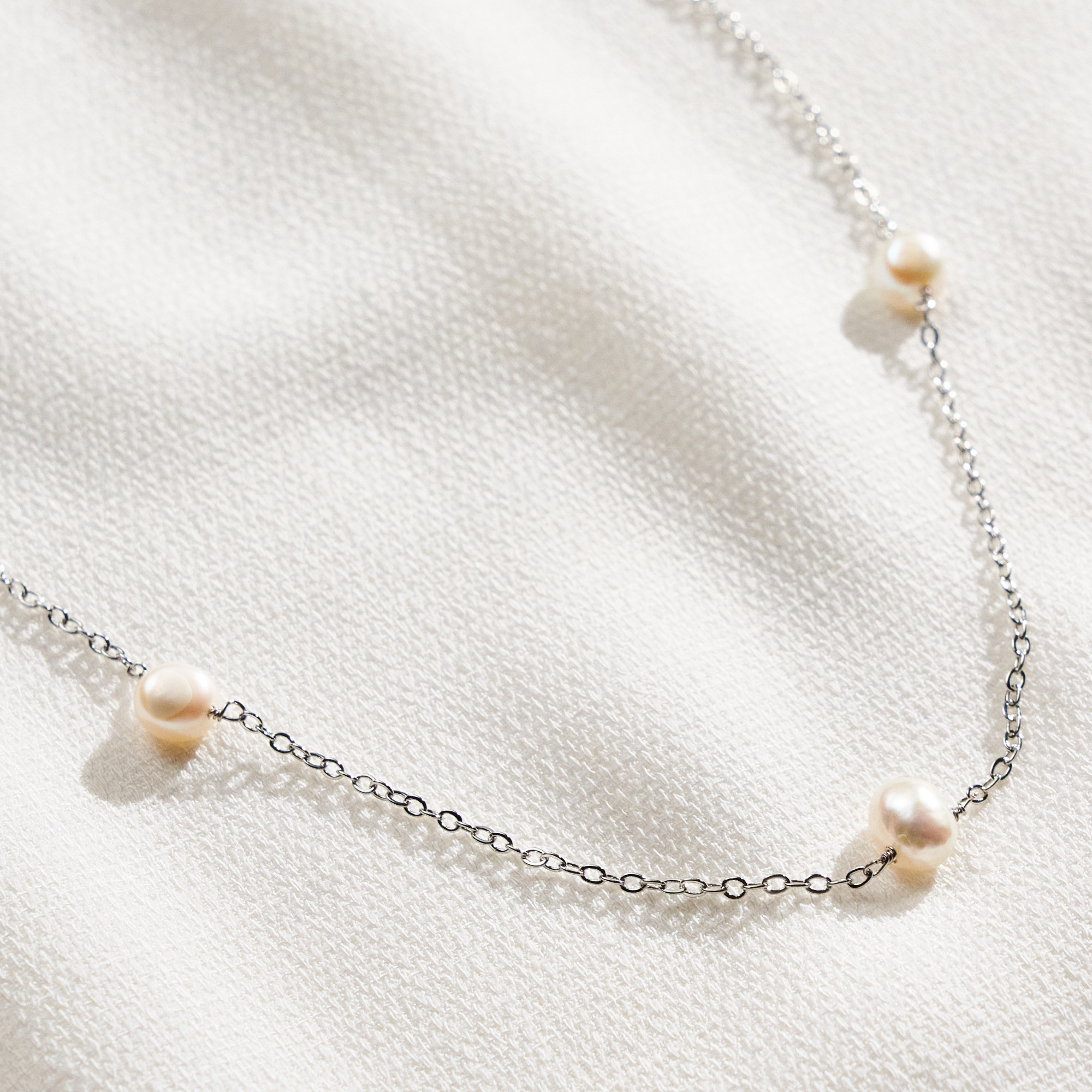 Colar Clarissa Banho Ródio Branco