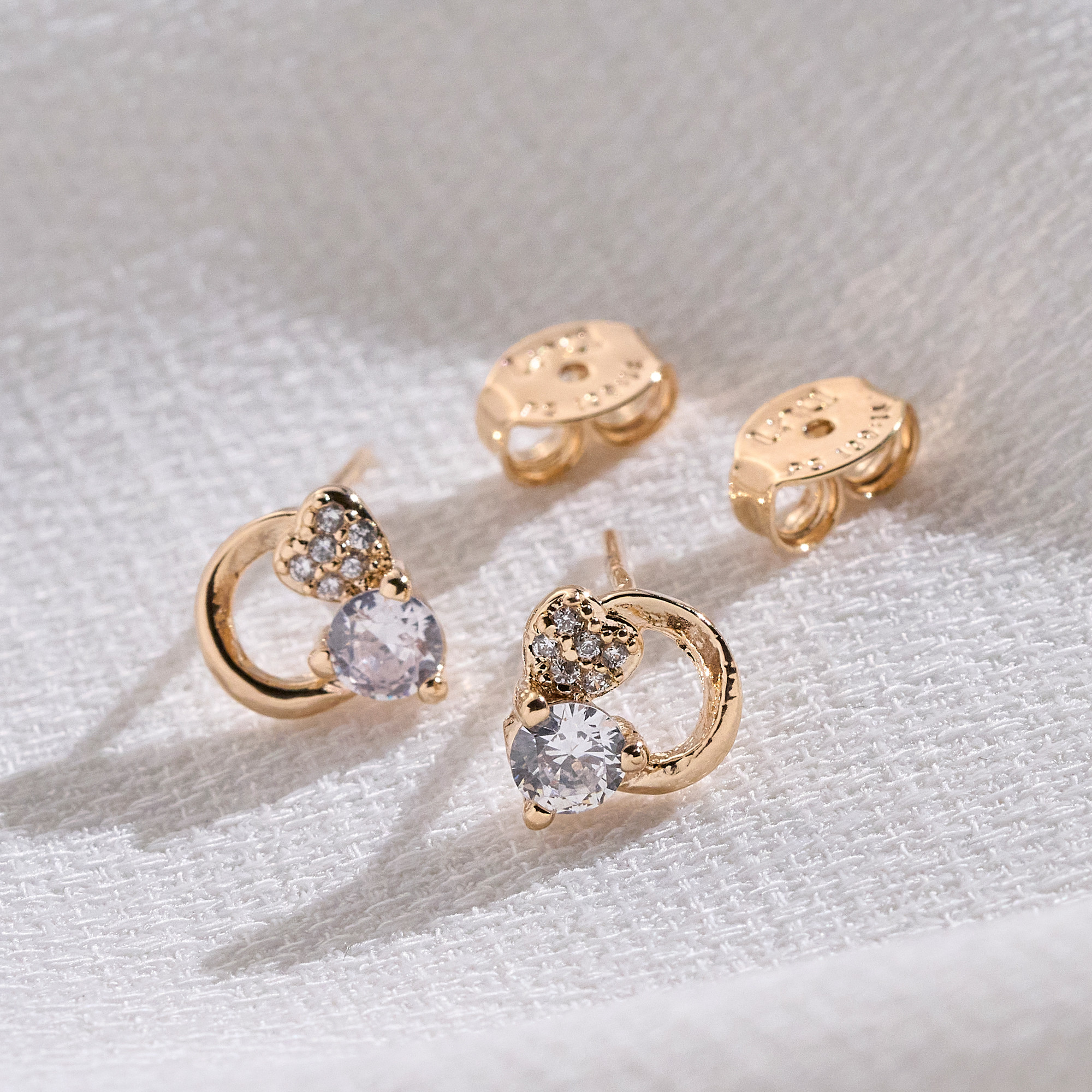 Brinco Domitila Banho Ouro 18k