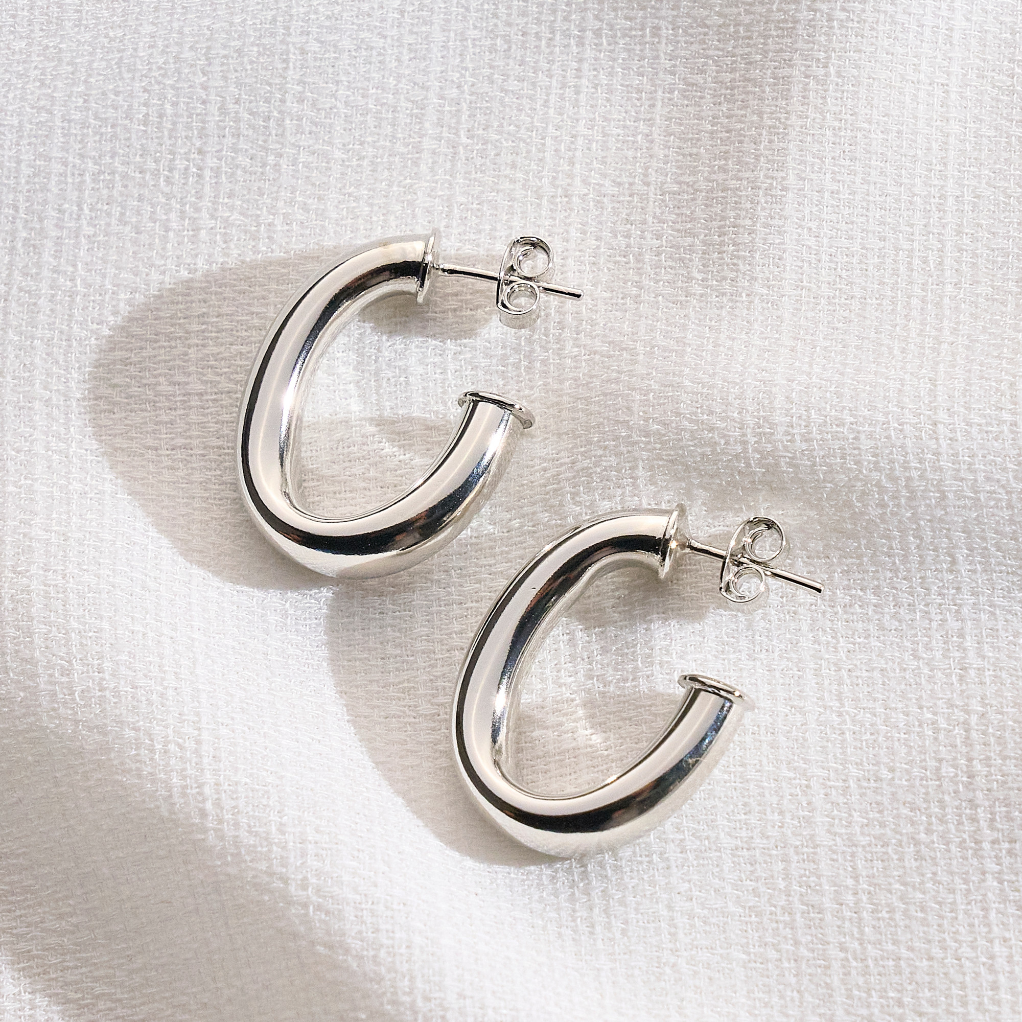 Brinco Aleia Banho Ródio Branco