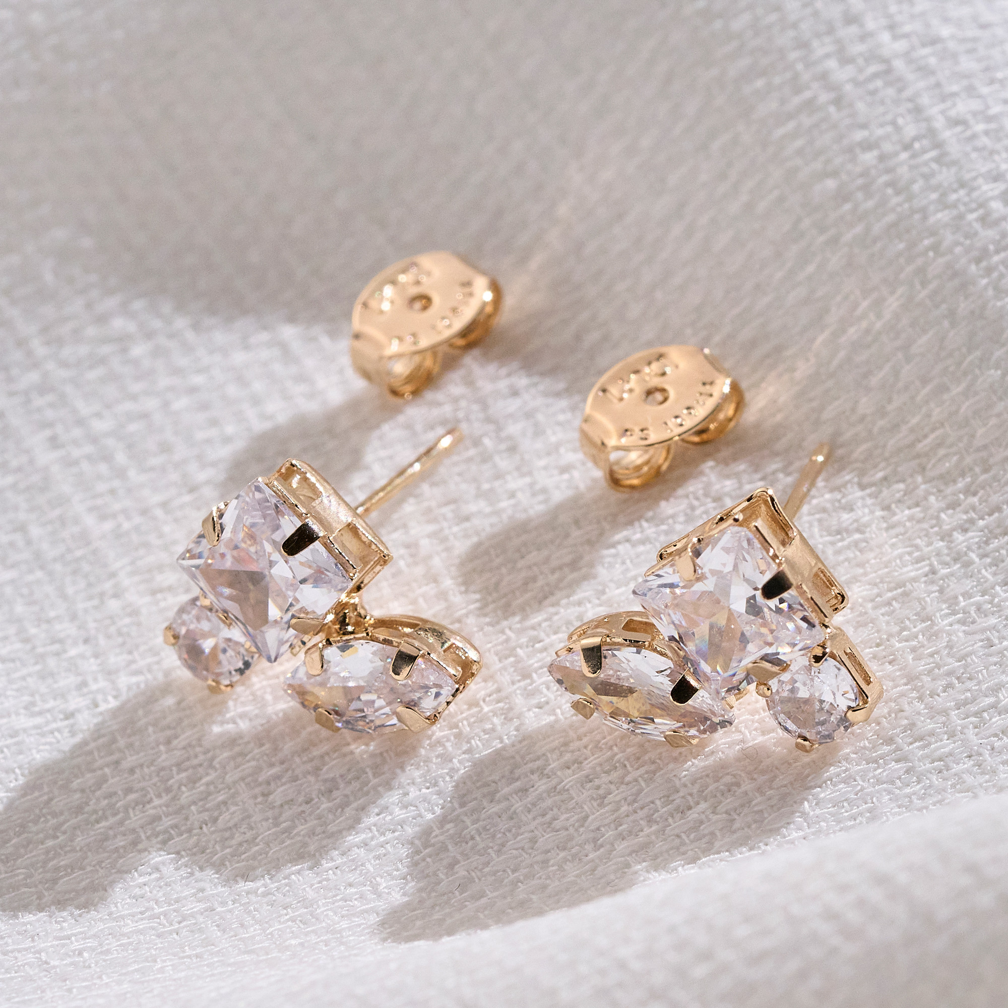 Brinco Anie Banho Ouro 18k