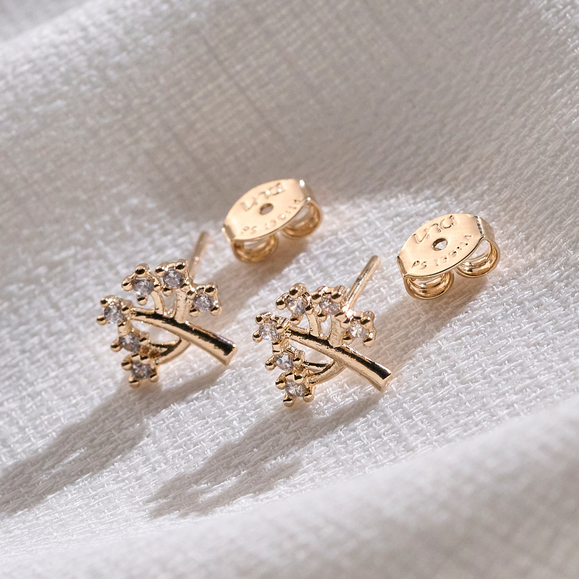 Brinco Duane Banho Ouro 18k